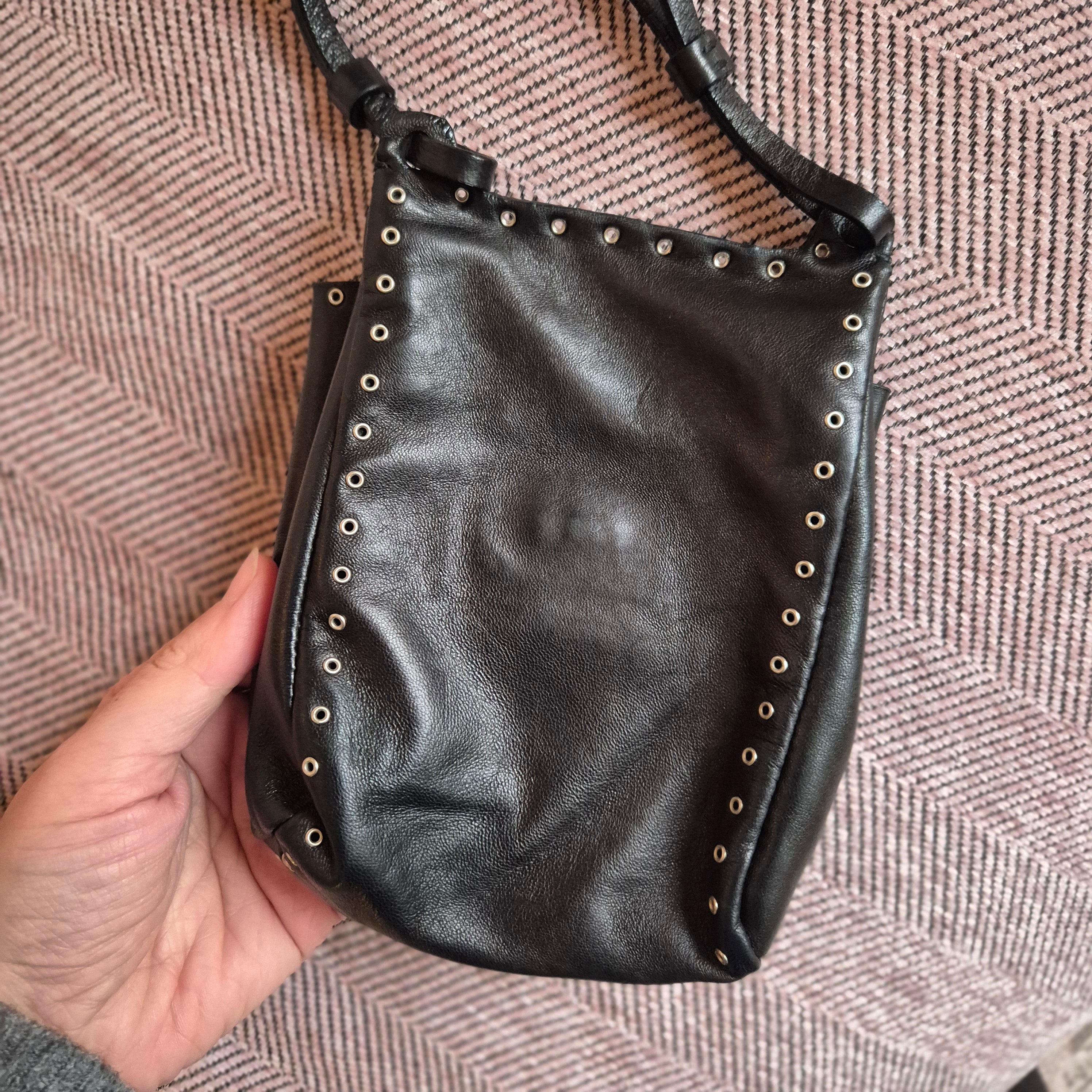 🖤 Vintage Prada 1995 – Nappa Leder Crossbody mit Ösen-Details Mini Bag