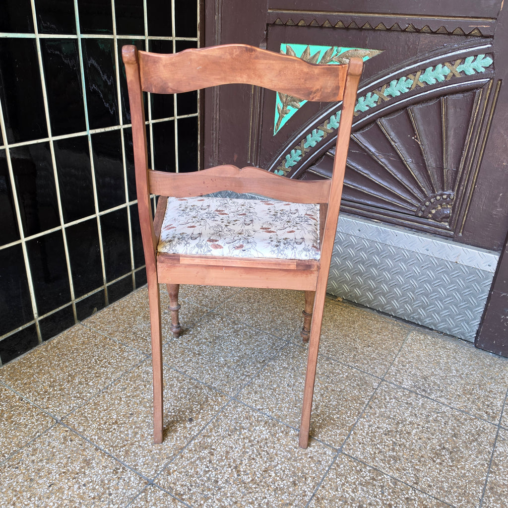Antiker Biedermeier Stuhl - gepolstert - Nussbaumholz