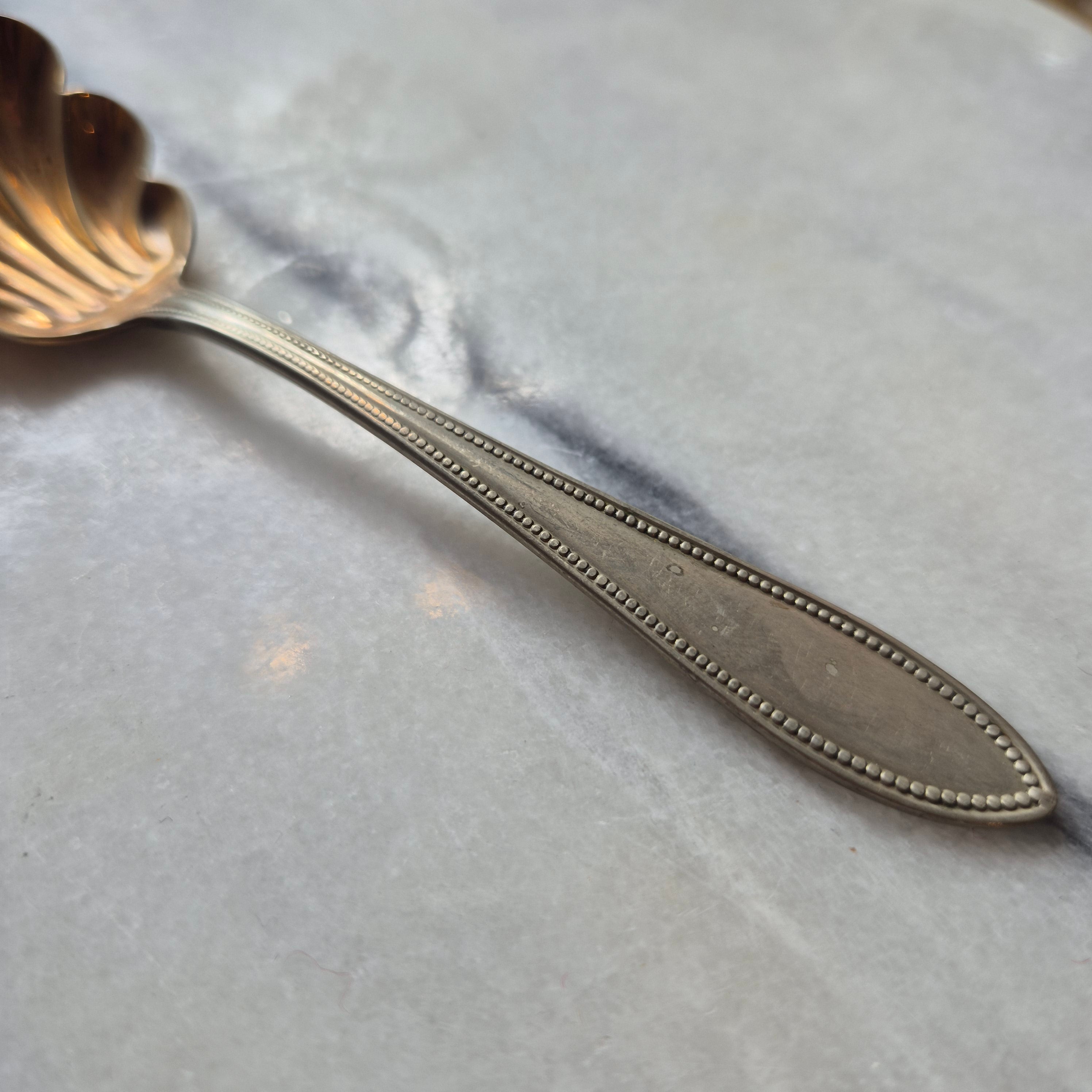 Antiker Muschelform Löffel Zuckerlöffel Alpacca Gold und Silberfarben