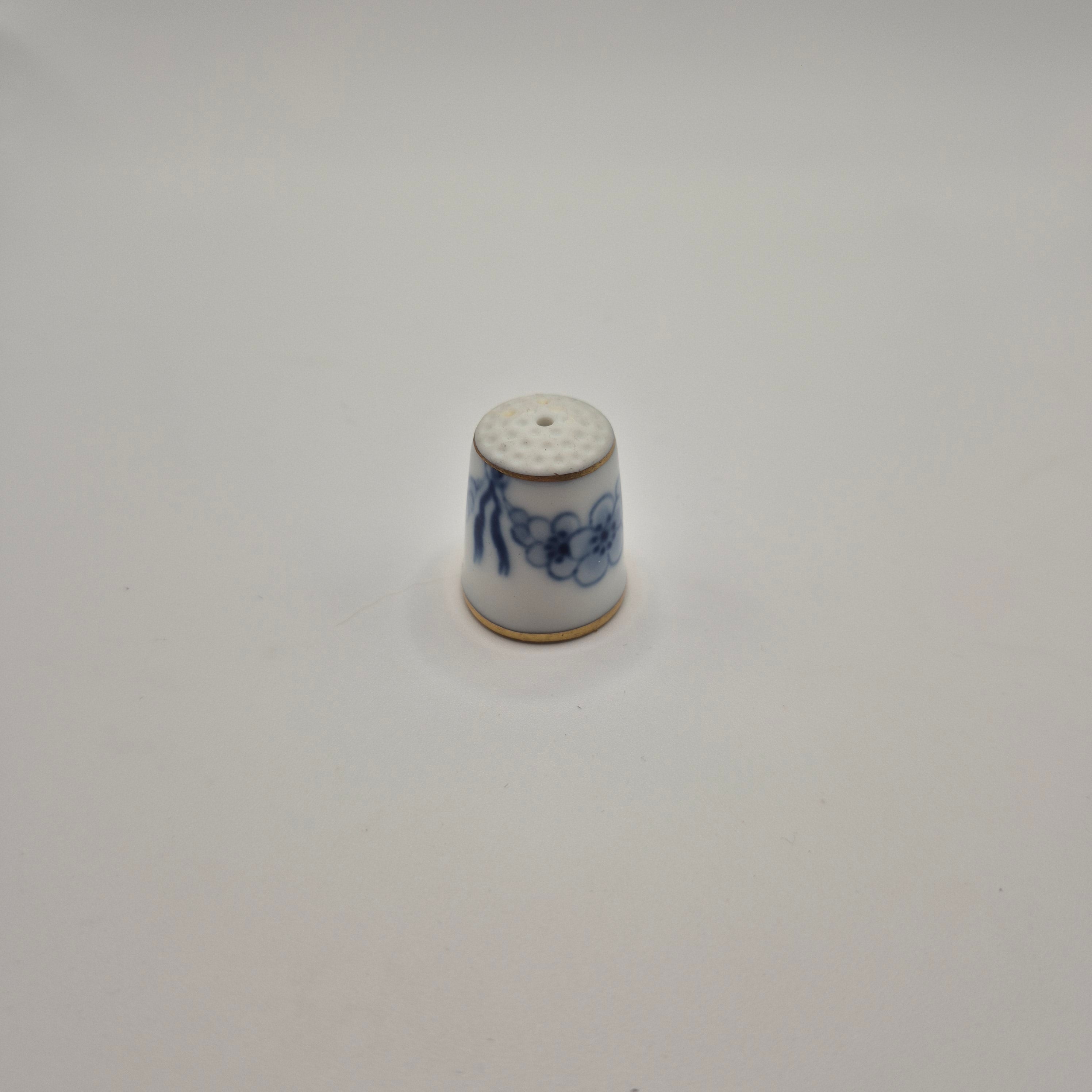 B&G Fingerhut Porzellan Made in Denmark Vintage blau weiß Goldrand Handmade