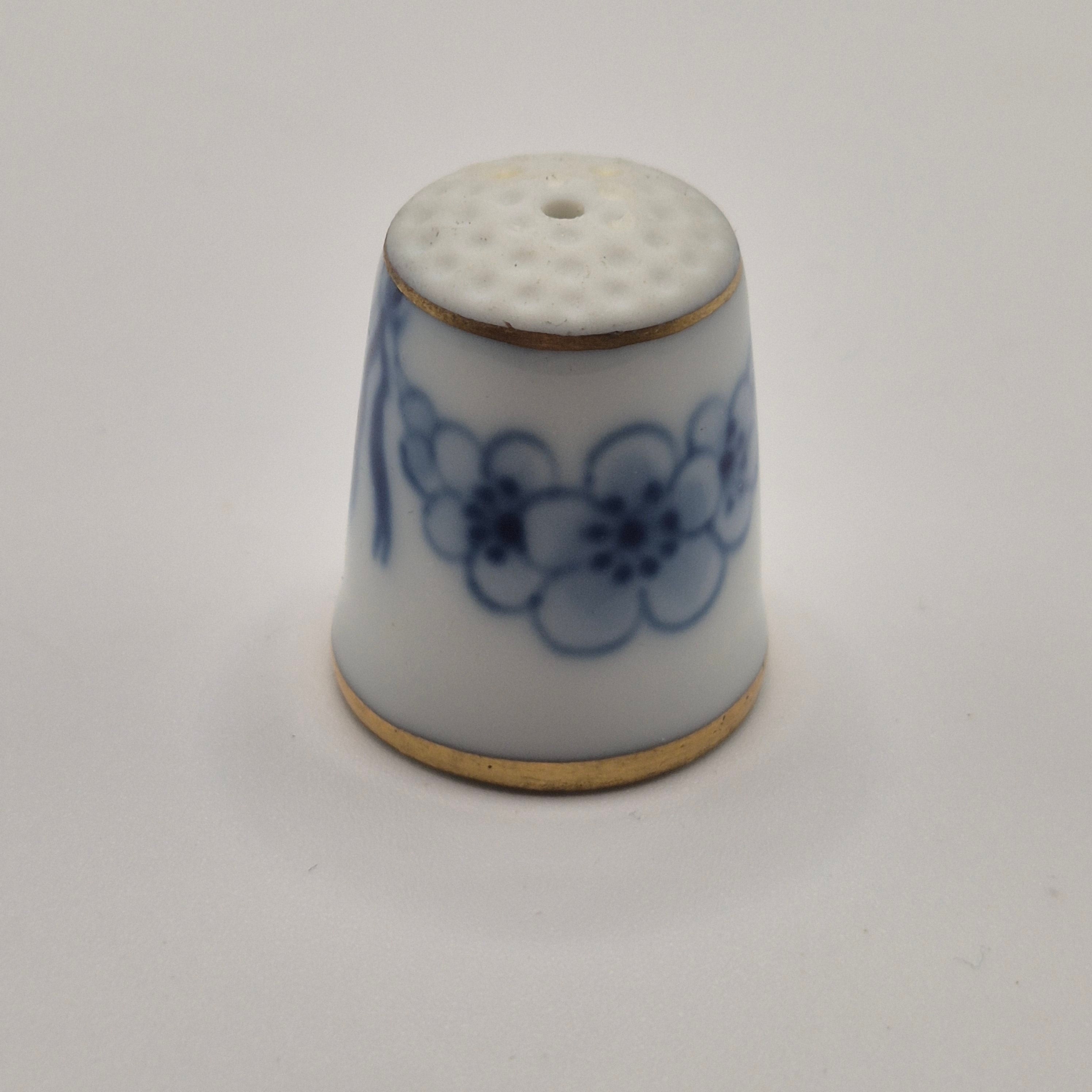 B&G Fingerhut Porzellan Made in Denmark Vintage blau weiß Goldrand Handmade