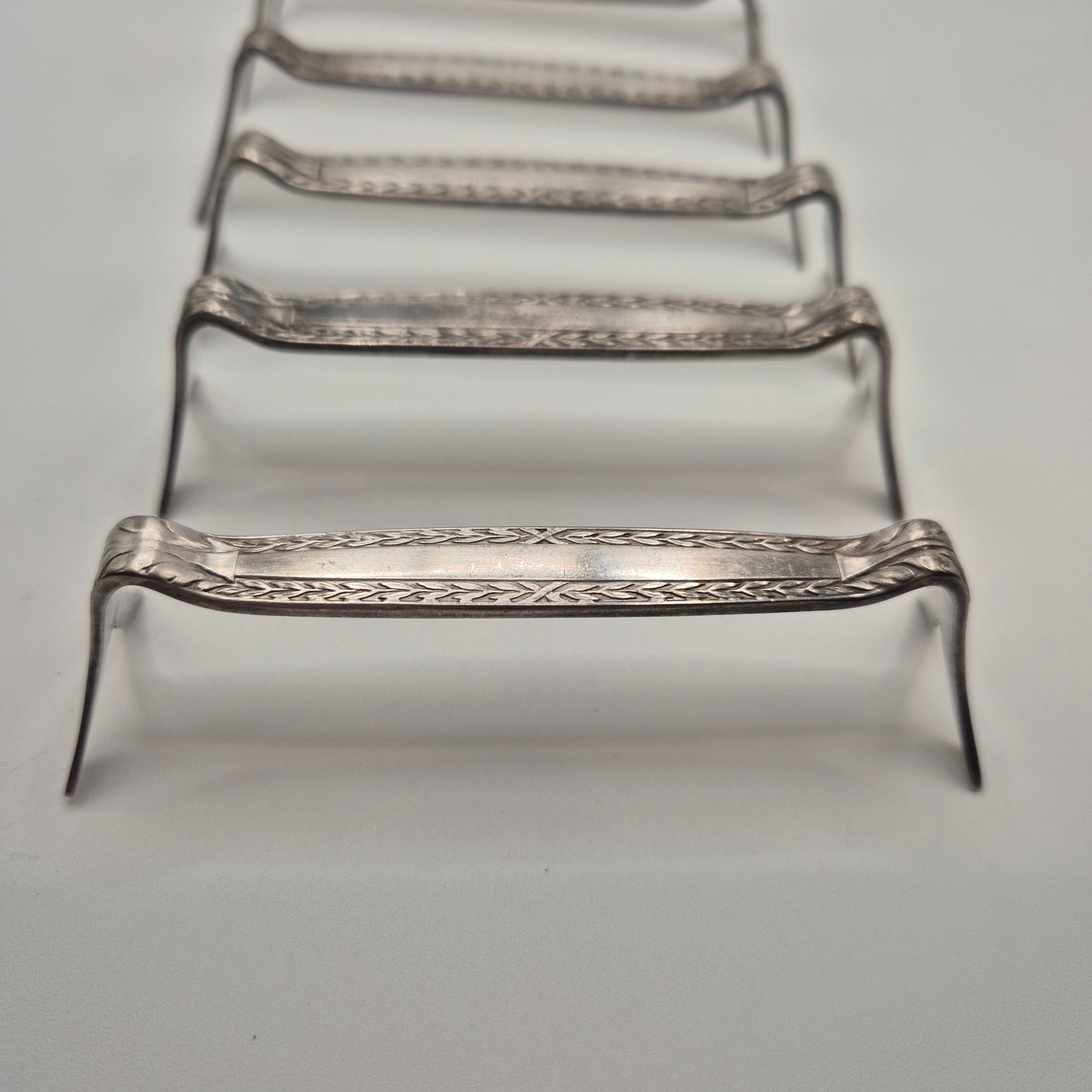 7x Art Jugendstil Messerbänke Metall