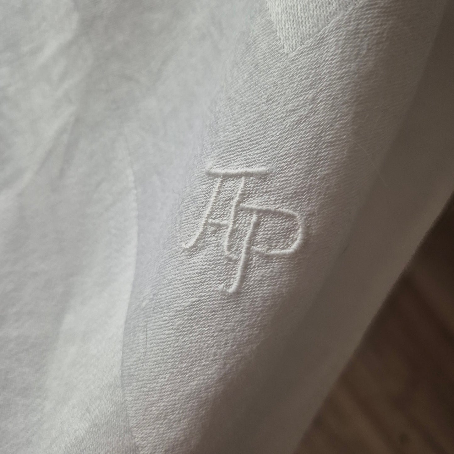 Antike Jugendstil Damast Baumwolle Tischdecke Weiß 135x170cm Schleifenmotiv Monogramm A.P.