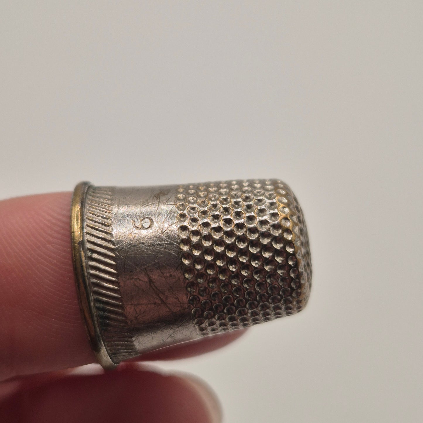 2x Uralte Fingerhüte Metall Jugendstil