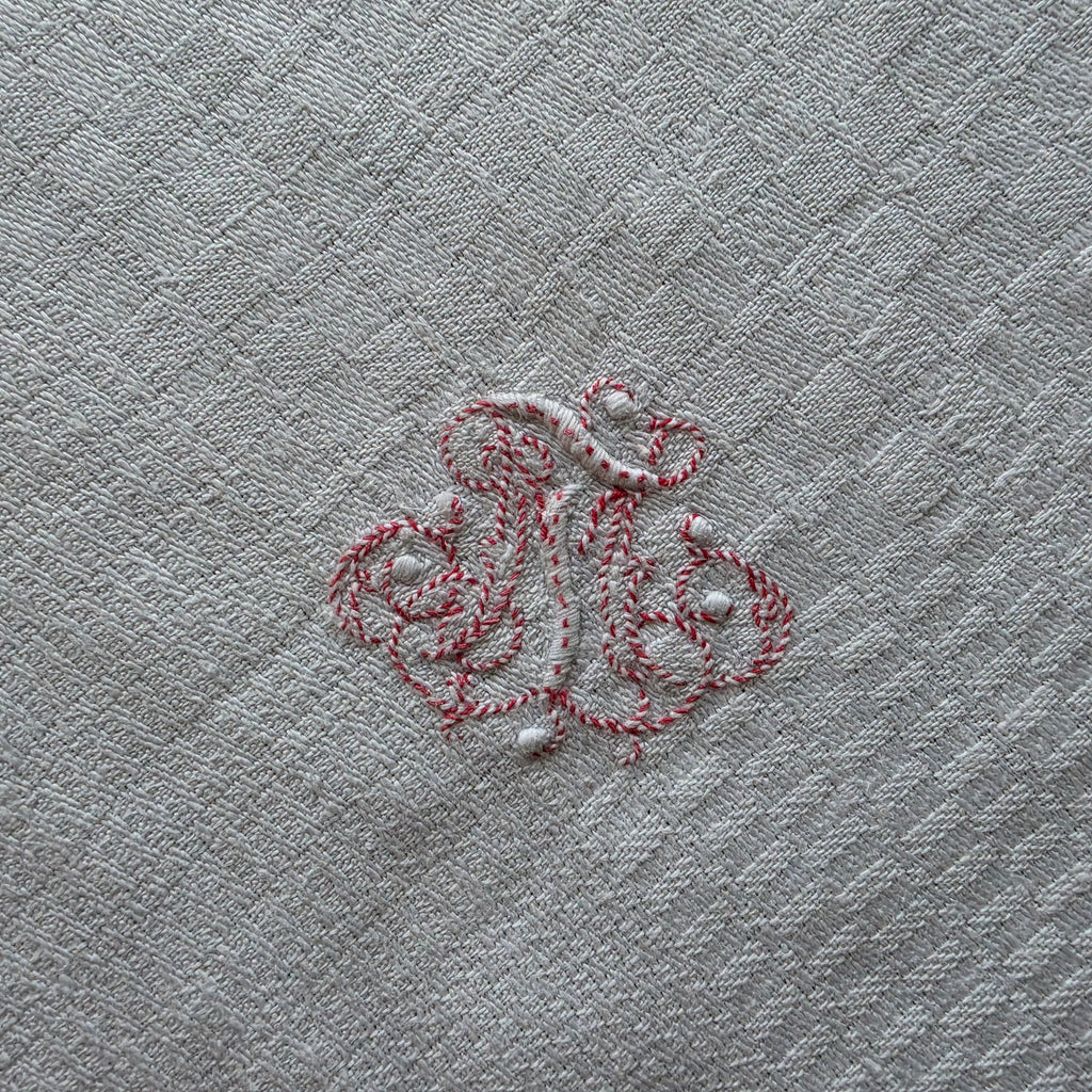 Antike Jugendstil-Mitteldecke - Serviette mit handgesticktem Monogramm M.T. – um 1900 - 69x69cm