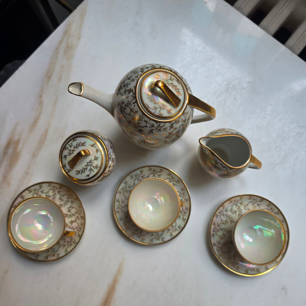 Vintage Porzellan-Mokkaservice / Kaffeeservice mit Perlmutt-Lüster & Golddekor | HHR Reichenbach, Mid-Century