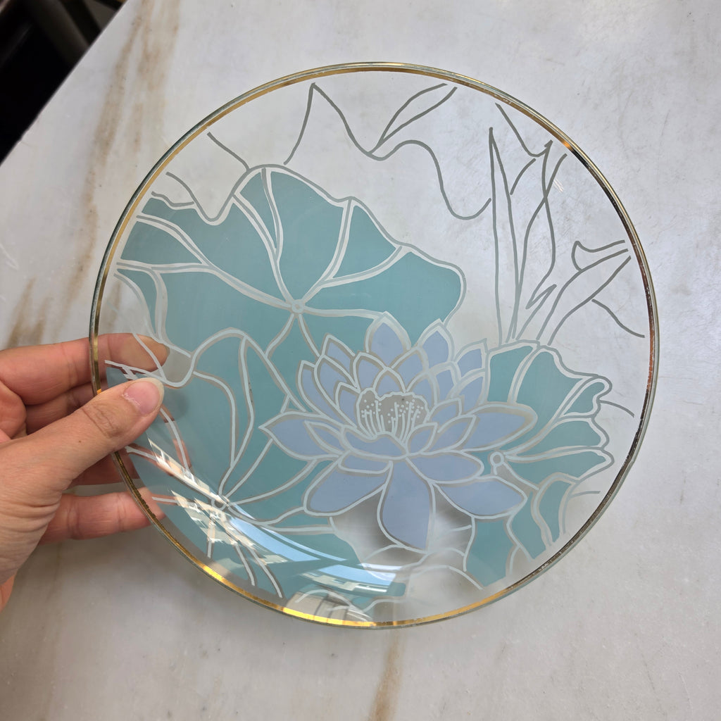 Vintage Glasteller „Lotusblüte“ – Zartes Pastell & Goldrand