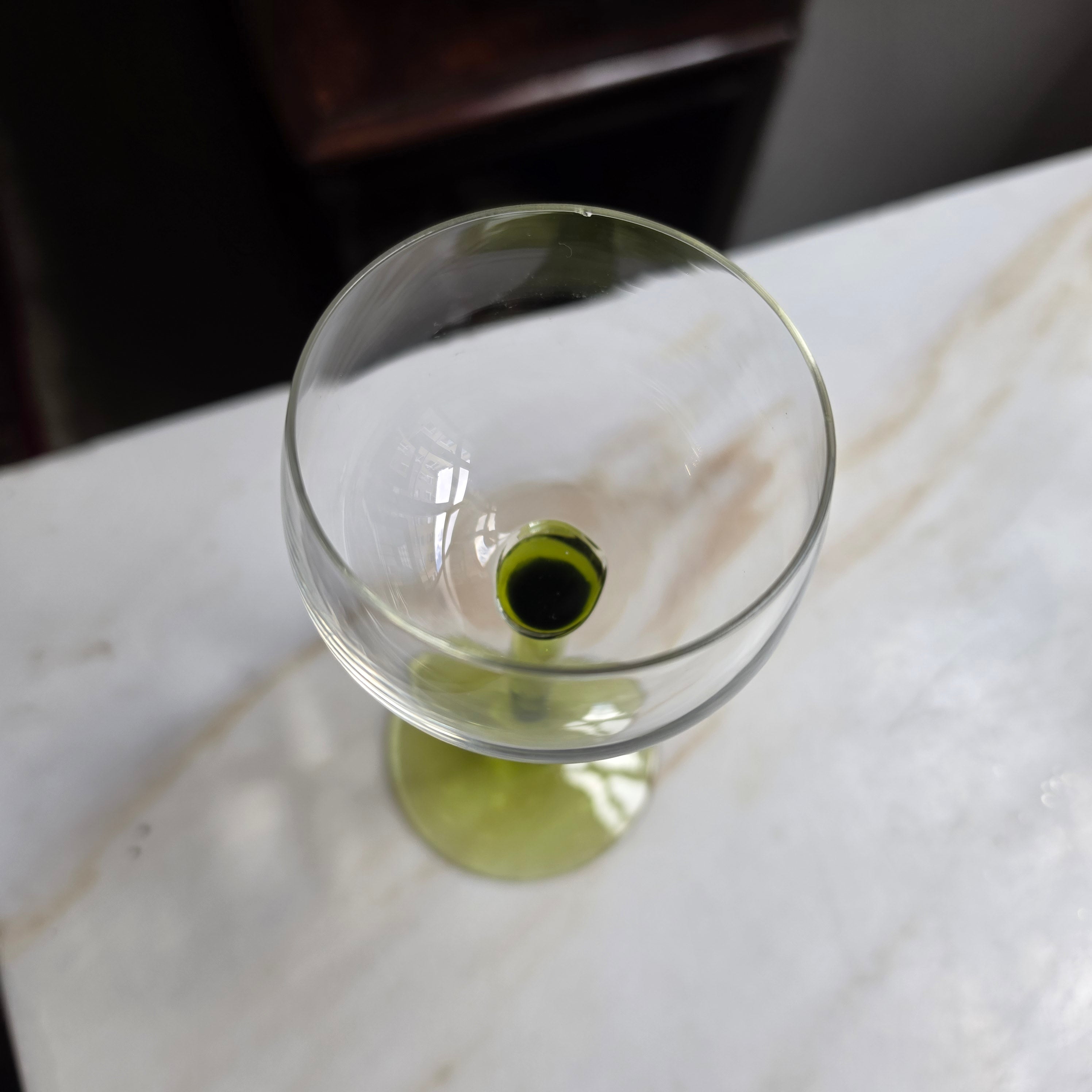 2x Vintage Römer Gläser mit olivengrünem Stiel