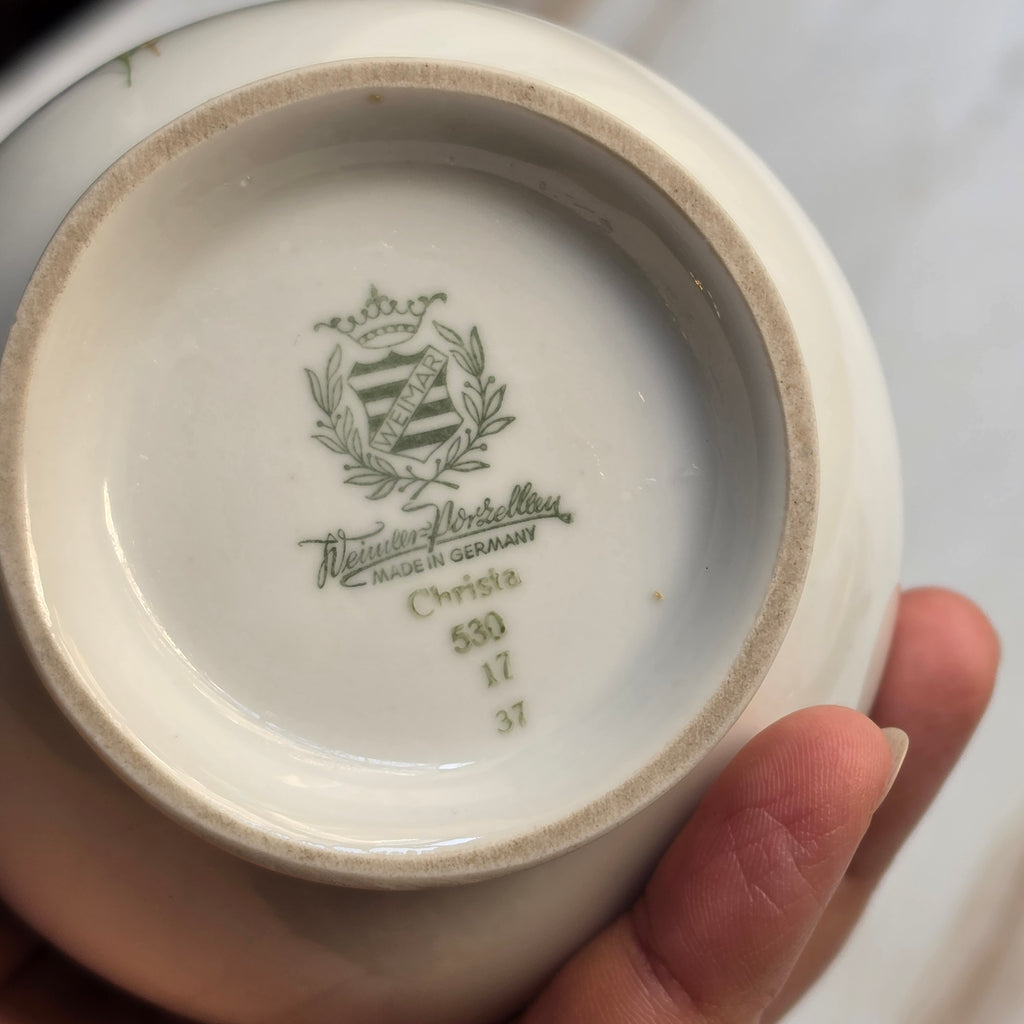 Vintage Weimar Porzellan Vase „Christa“ – Kleine Blumenvase mit Goldrand & Wildblumen-Dekor | Made in Germany