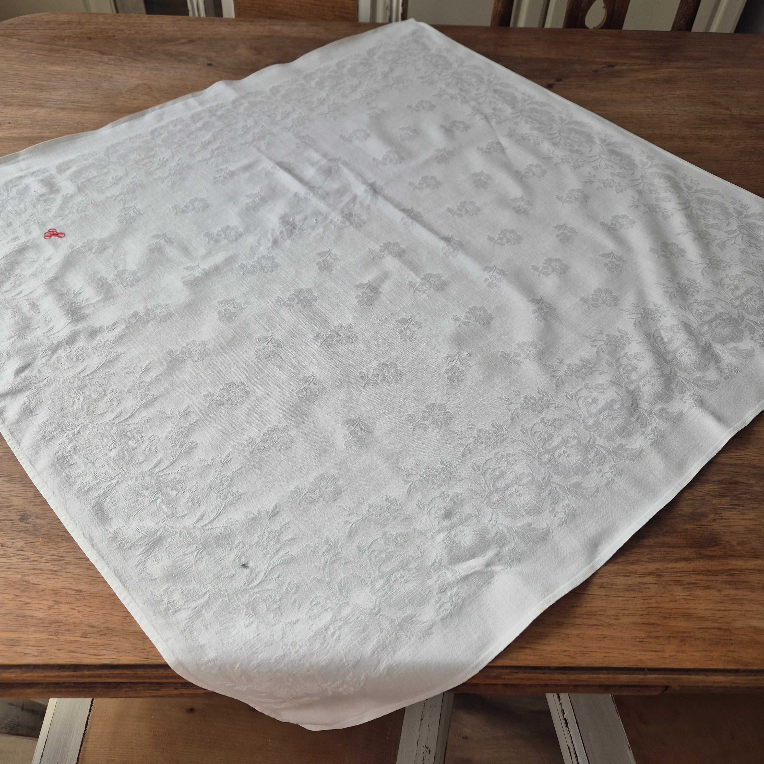 Antike Serviette / Mitteldecke weiß Damast Baumwolle 70x63cm Monogramm S.M