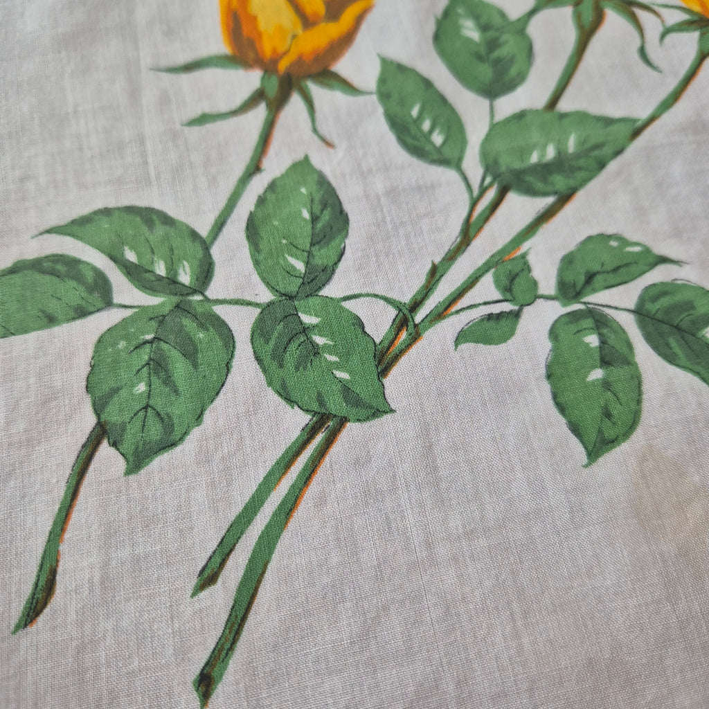 Vintage Stofftaschentuch weiß bedruckt mit Rose Baumwolle 32x34cm