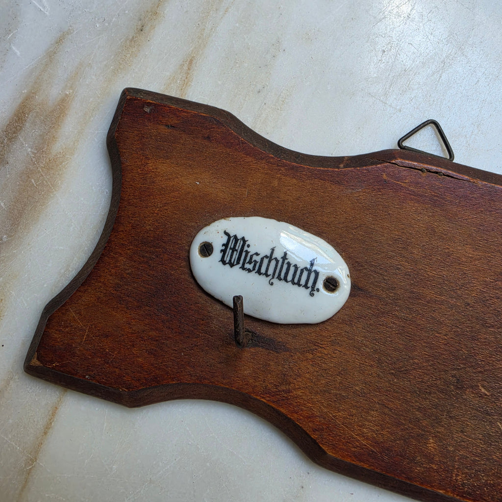 Antike Jugendstil Hakenleiste - Holz mit Porzellanschildchen "Wischtuch, Gläsertuch, Messertuch"