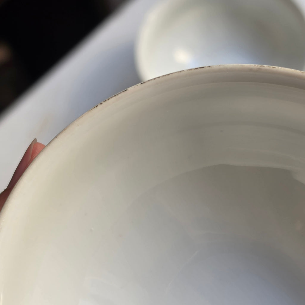Vintage Rosenthal Porzellan Tassen Set (5-teilig) – Weißes Geschirr mit Relief-Standfuß & elegantem Henkel