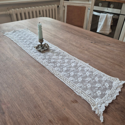 1x Antike handgemachte Spitze Borte Stickerei 16x78cm Zierdeckchen