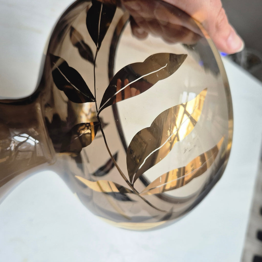 Glas Schale auf Fuß rauchig schwarz grau Gold Blumendekor Schmetterling oder auch Pflanzentopf