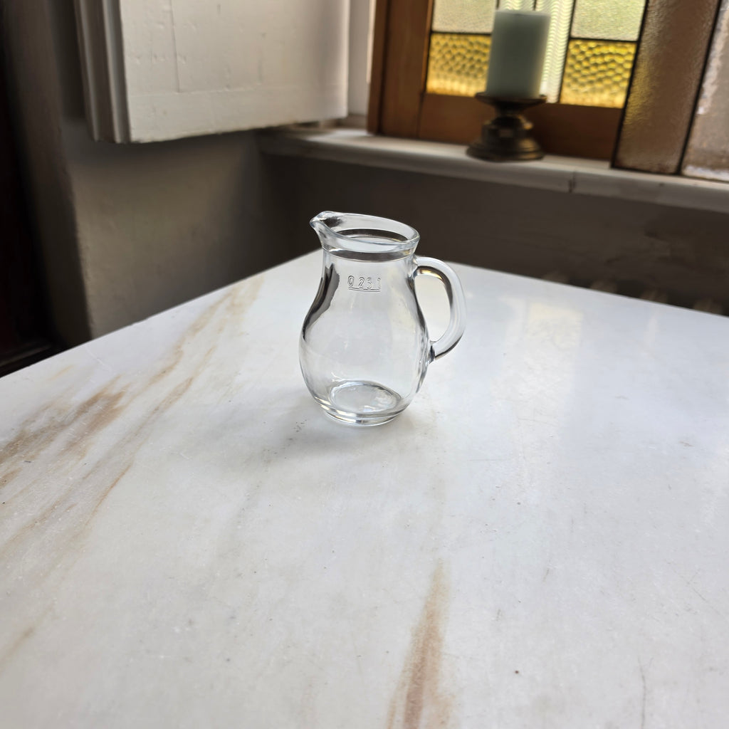 Kleiner Glaskrug 0,25 Liter – Vintage Karaffe