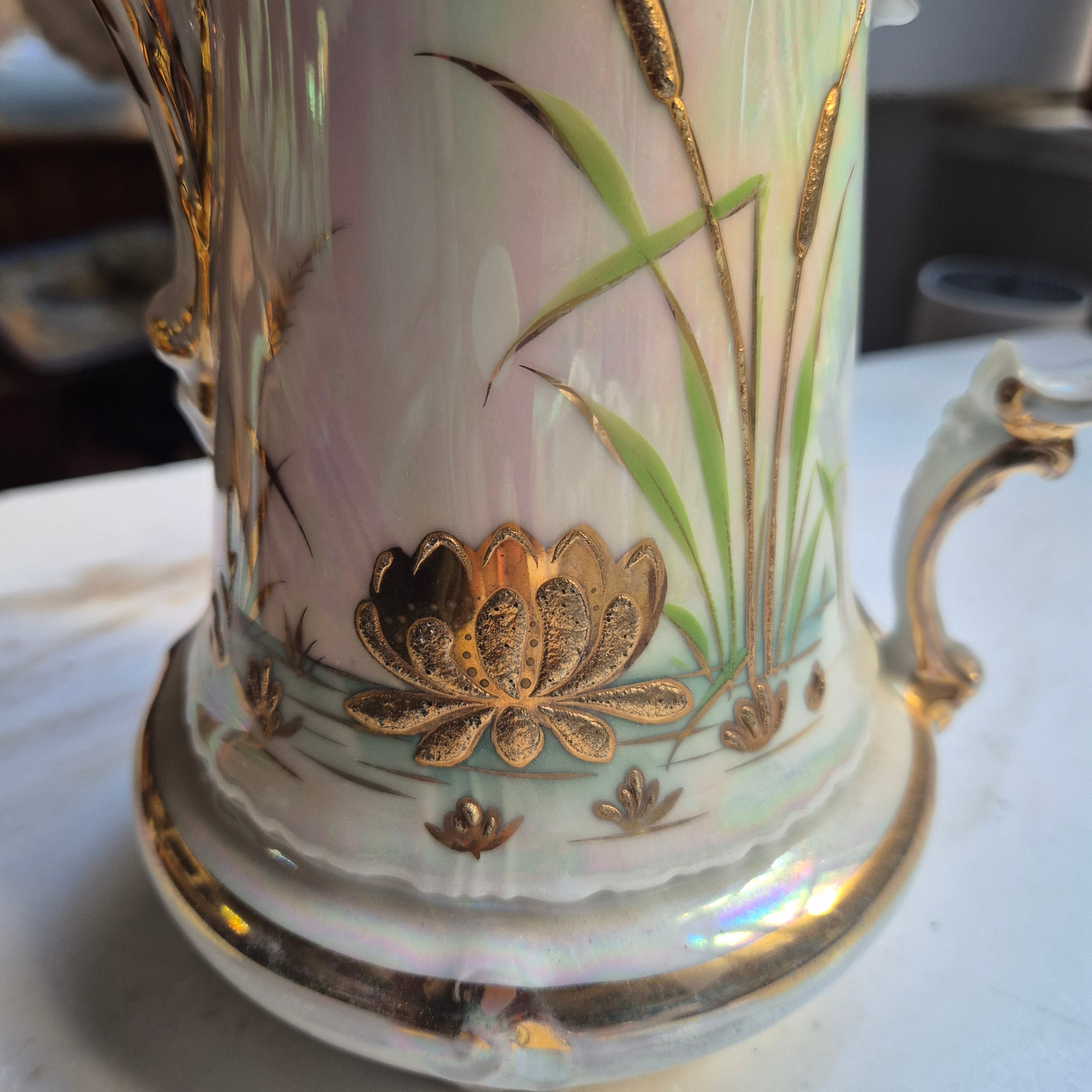 Antike alt böhmische Kaffeekanne handbemalt mit Goldakzenten C.T. Altwasser