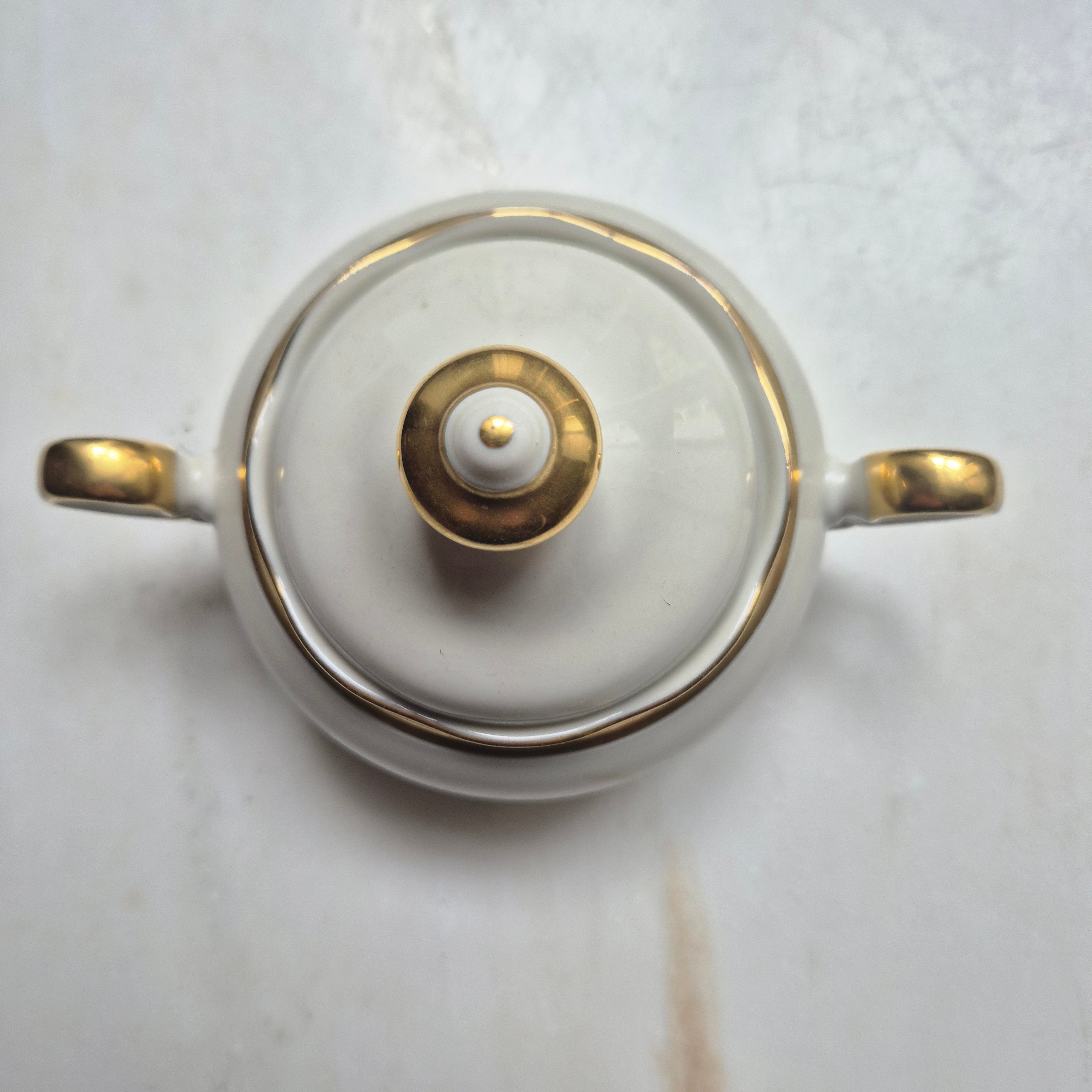 Antikes KPM Krister Kaffeeserviece elfenbeinton mit Goldrand