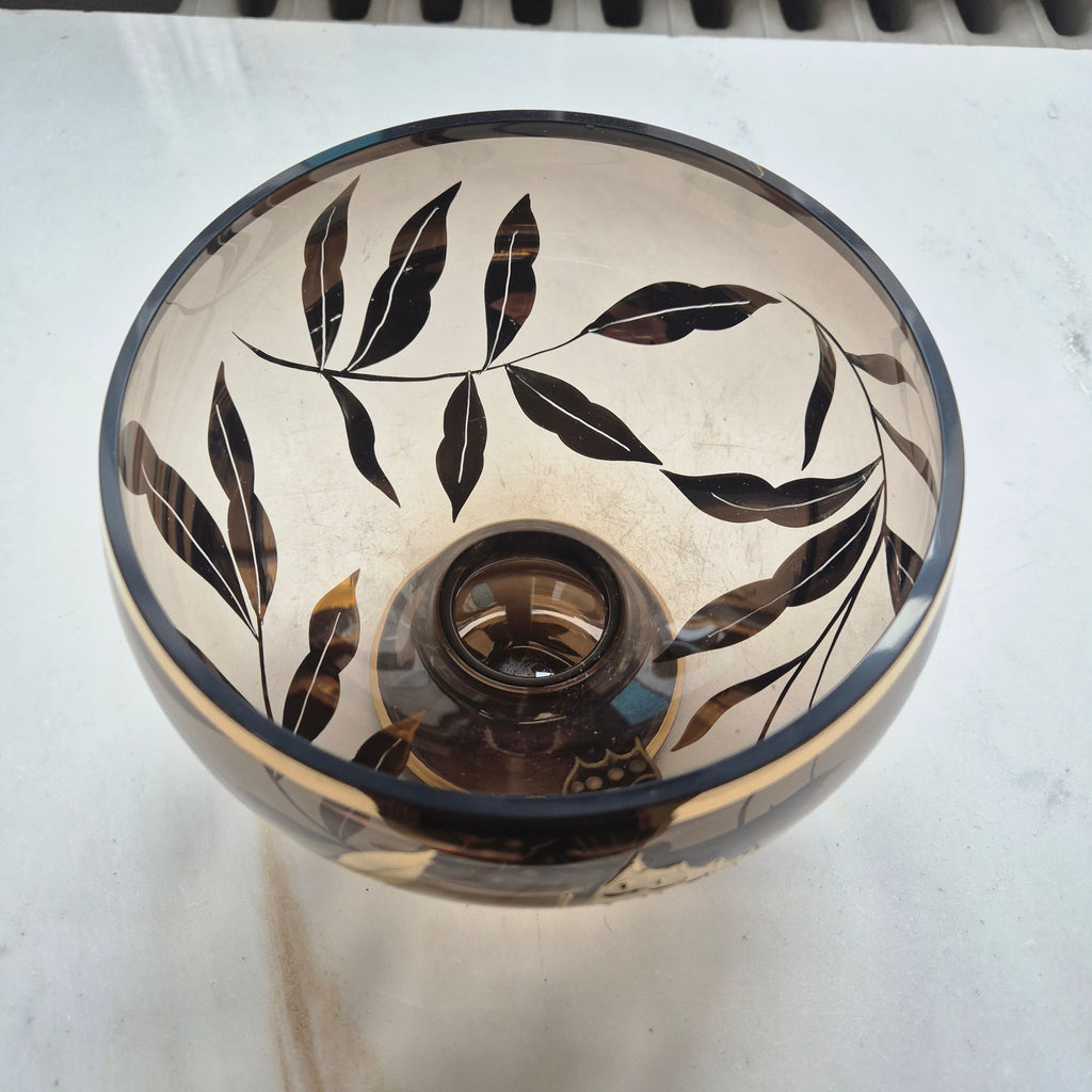 Glas Schale auf Fuß rauchig schwarz grau Gold Blumendekor Schmetterling oder auch Pflanzentopf