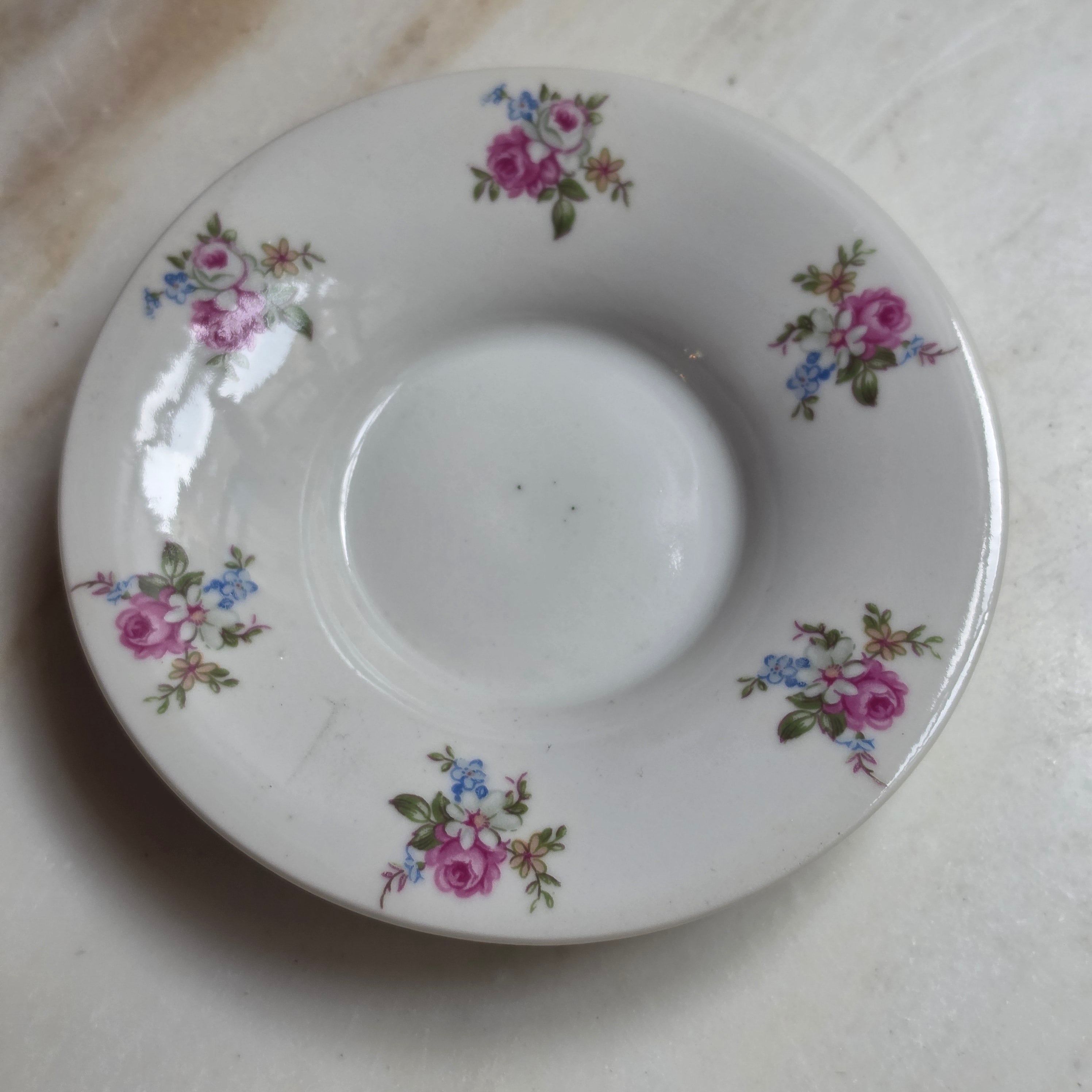 Vintage Kahla Mokkatasse / Espressotasse mit Untertasse – Romantisches Blümchendekor & Schwanenhals-Henkel