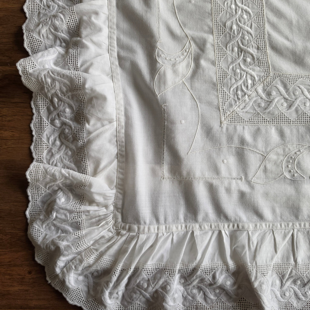 Antiker Paradekissen-Bezug - Monogramm E.V. - 70x75cm - Baumwolle - 2x Knöpfe fehlen