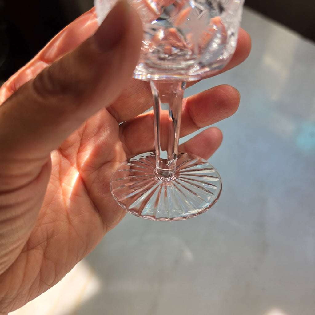 Edles Kristall-Likörglas mit Facettenschliff – Eleganter Schnaps- & Digestif-Kelch - Vintage-Stil