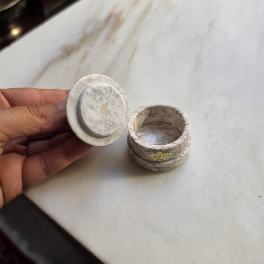 Vintage Marmordose mit Messingring & Deckel | Artesanía Raco Chile