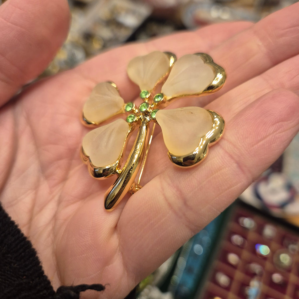 Große Statement Brosche / Kleeblatt Modeschmuck