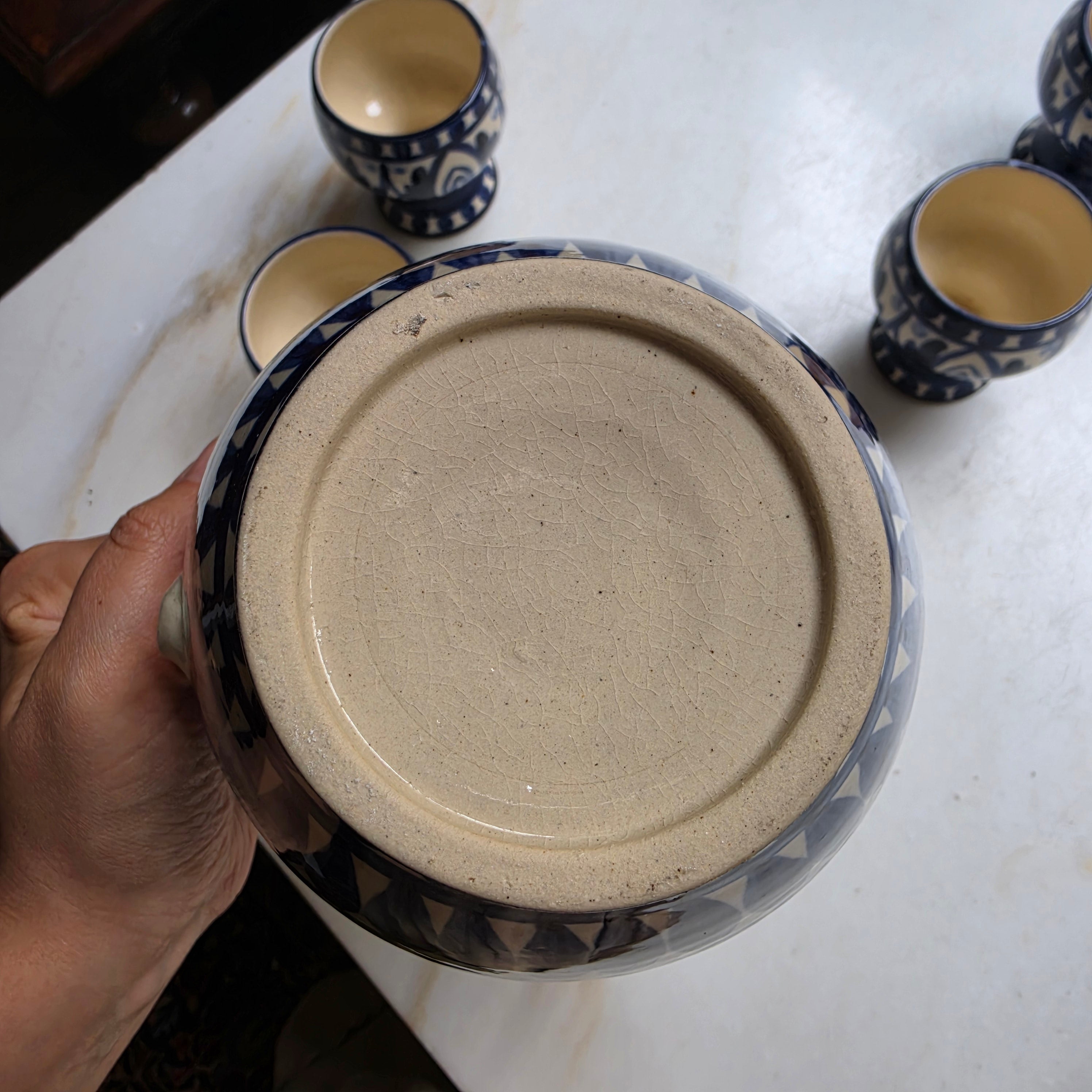 Vintage Keramik Wasser-Set - Saft-Set - Krug mit 4 Kelchen - Bechern - Blau-Weiß Handgemalt
