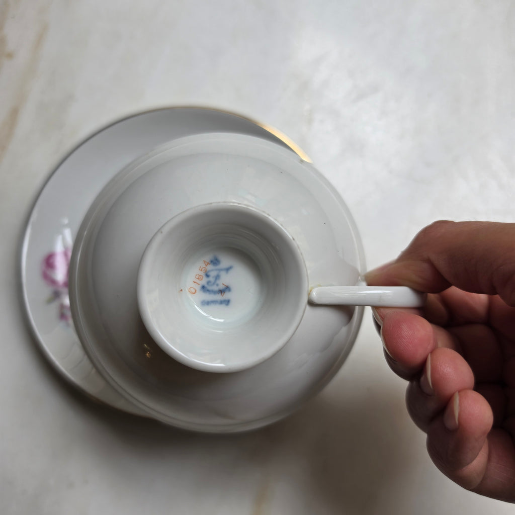 Fürstenberg Porzellan Teetasse mit Untertasse – Romantisches Rosenmotiv & Goldrand – Vintage Gedeck