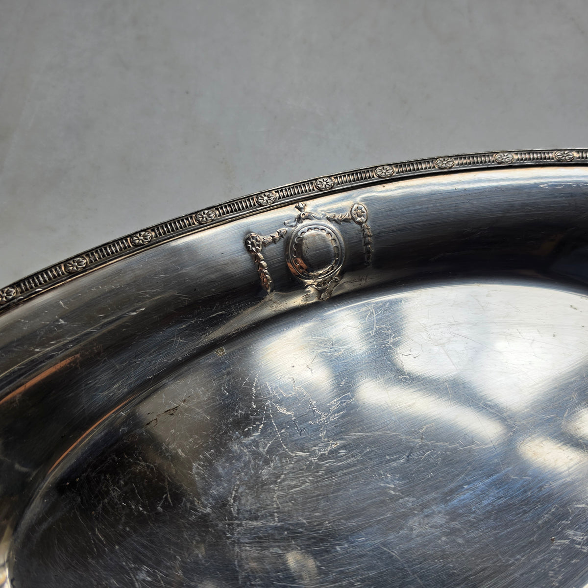 Vintage Servierschale „Sheffield Reproduction“ (Modell 164) – Versilberte Oval-Anrichteschale