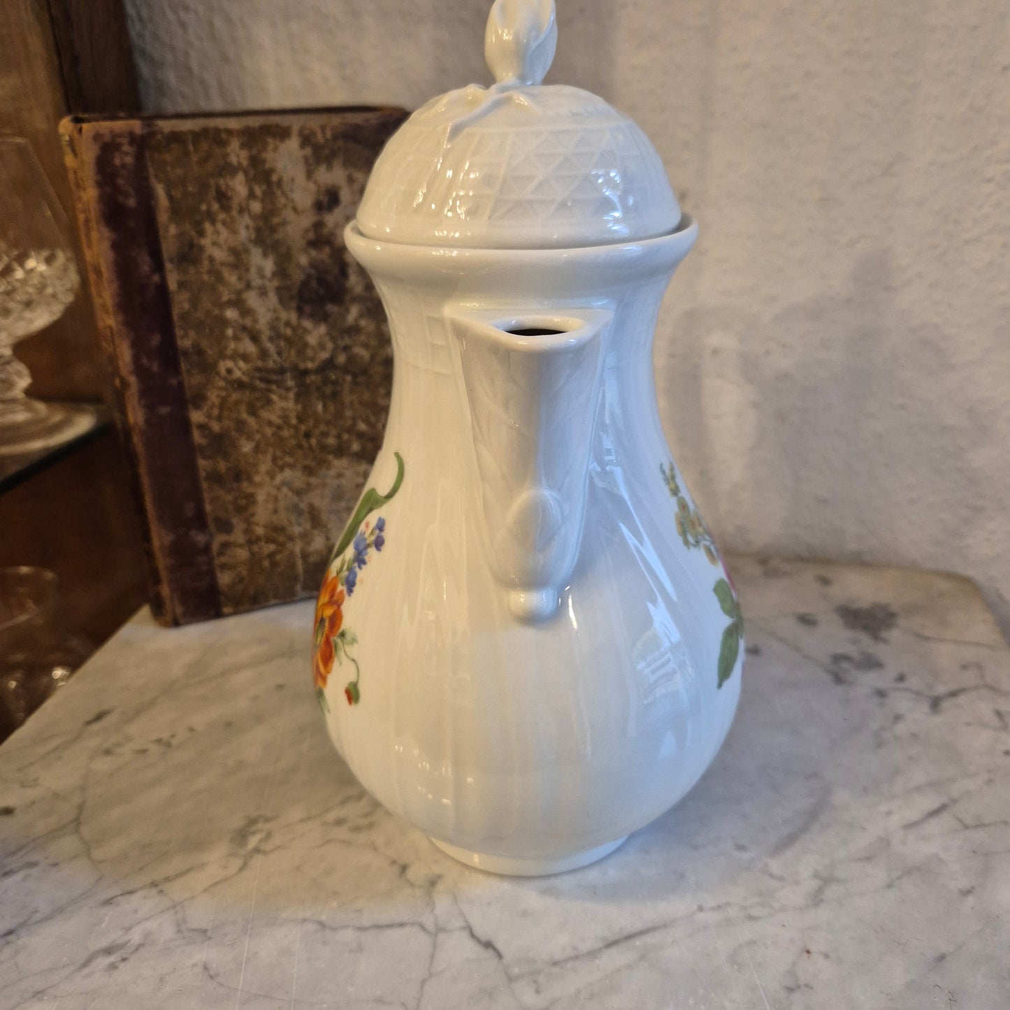 Antike Hutschenreuther Dresden Porzellan Kanne Kaffeekanne Teekanne Blumenmotiv Reliefrand