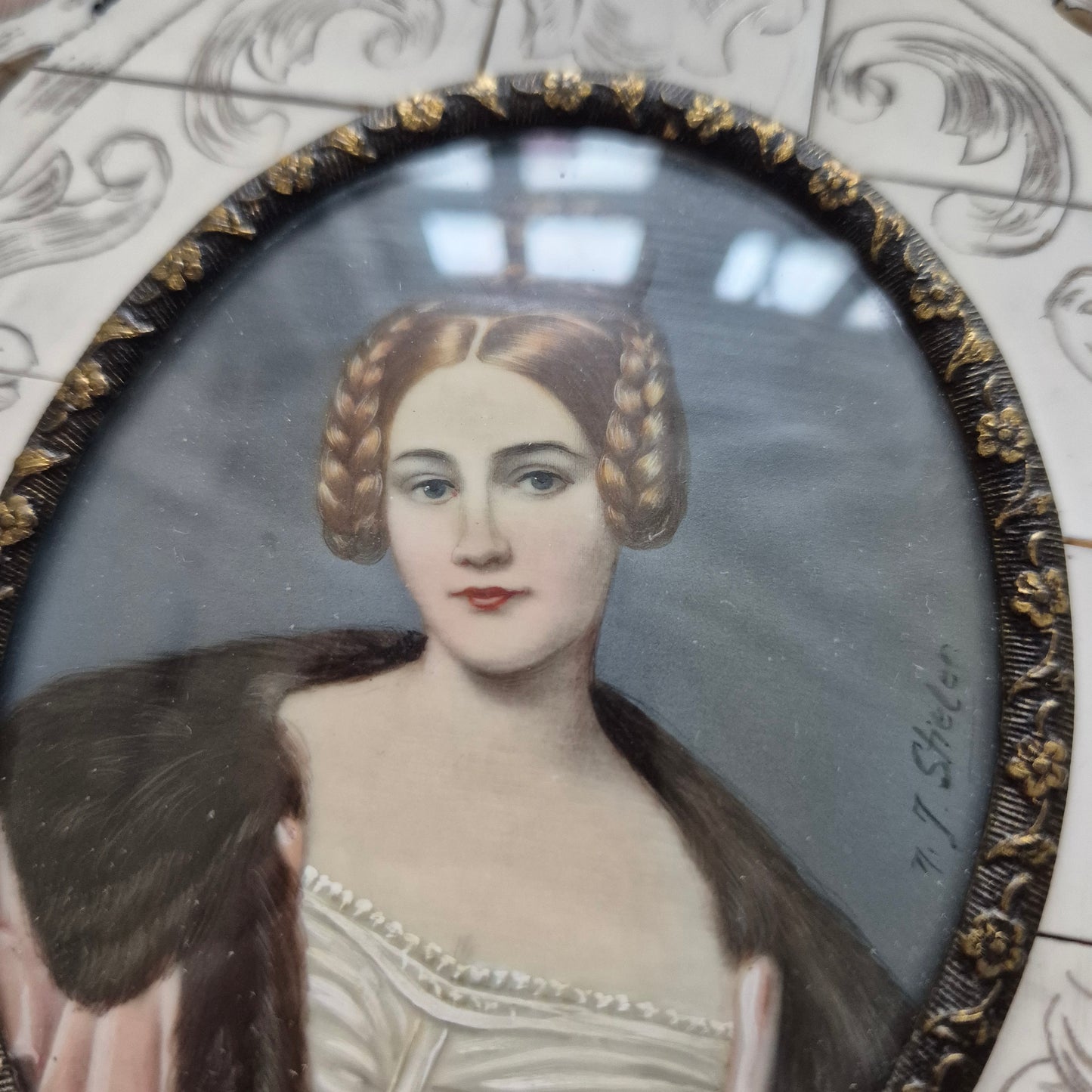 Antike viktorianische Miniaturmalerei / Lupenmalerei Porträt "Caroline von Holnstein" auf Bein / Porzellan Holz