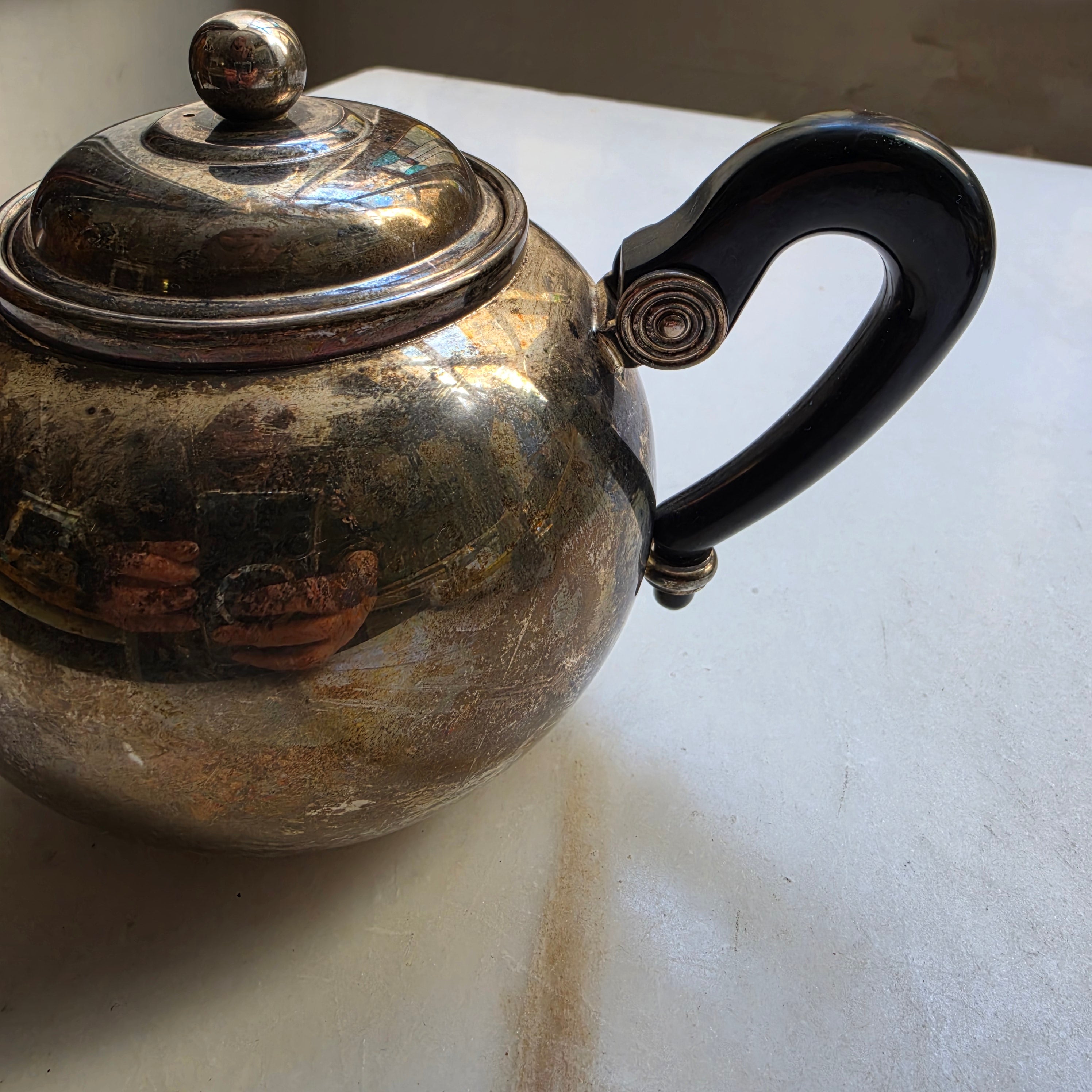 Antike Teekanne Metall im Art Deco Stil - zum Aufpolieren