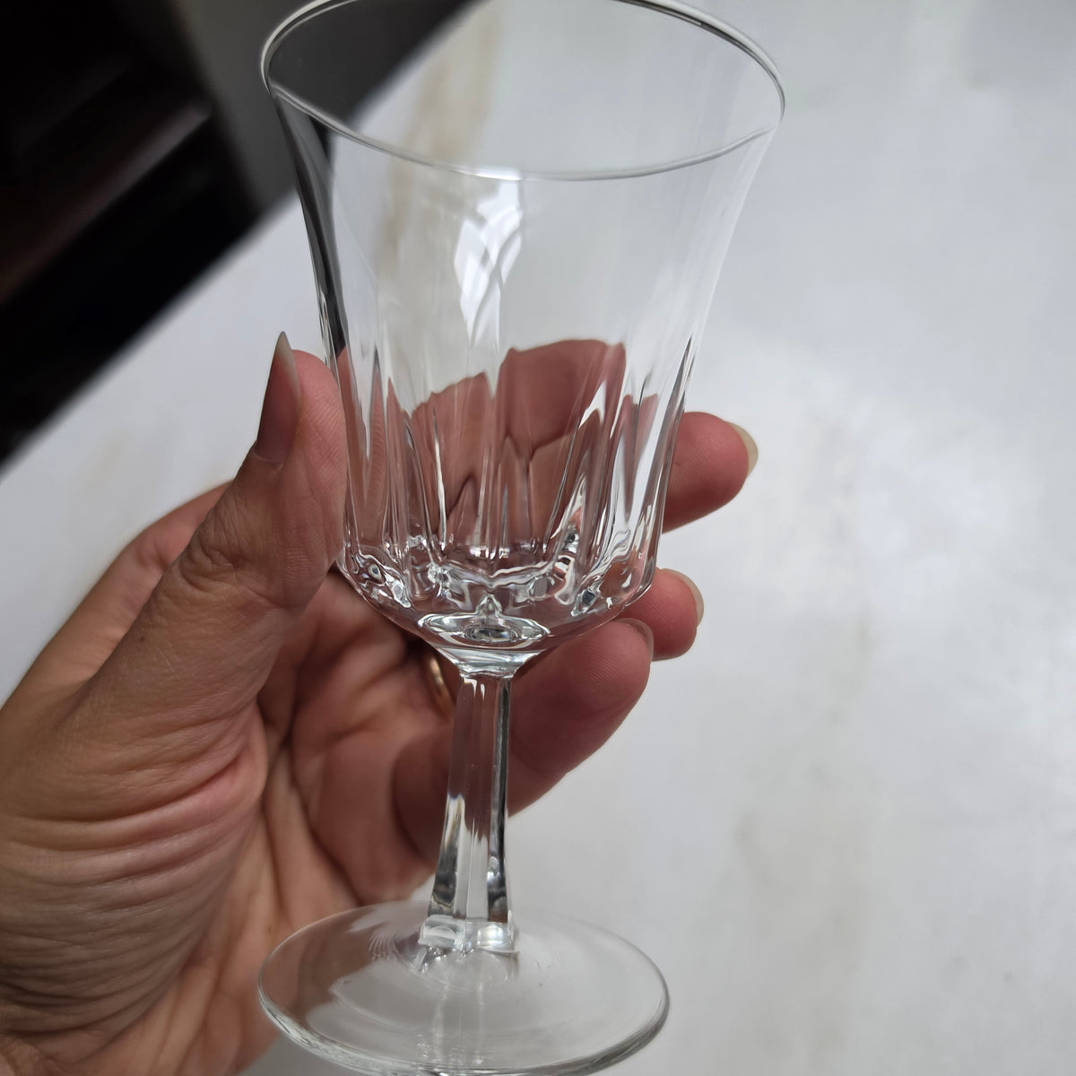 Elegantes Aperitif- & Likörglas mit Facettenschliff – Kristallklares Stielglas