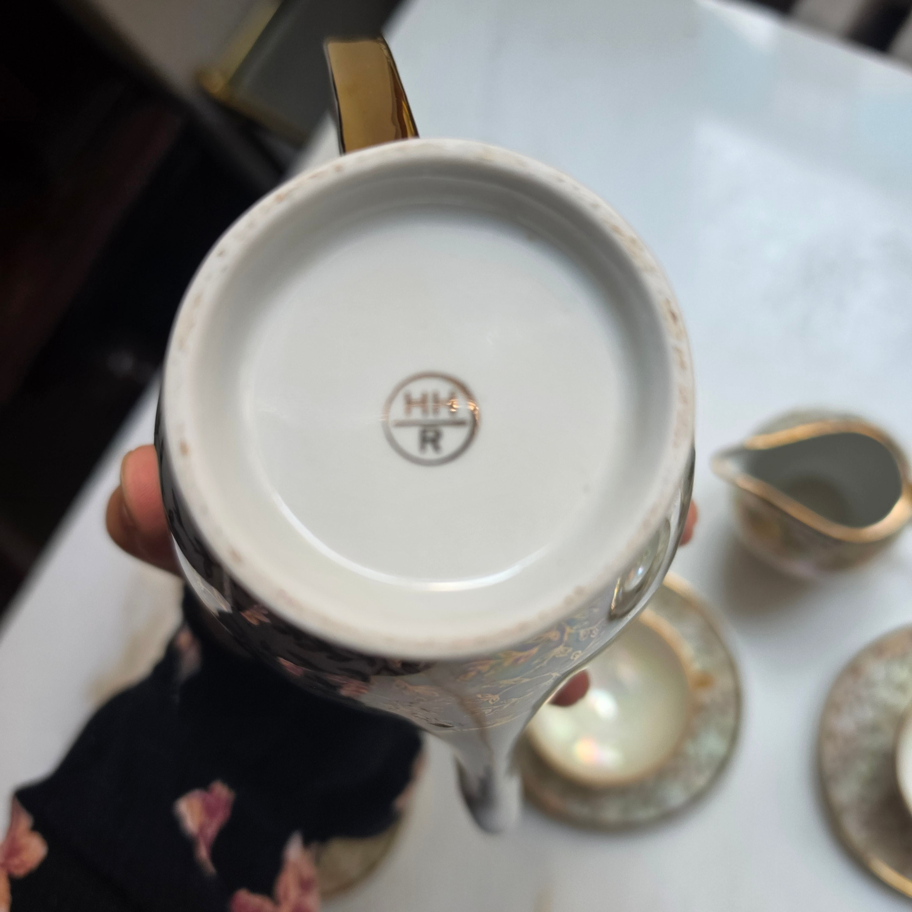 Vintage Porzellan-Mokkaservice / Kaffeeservice mit Perlmutt-Lüster & Golddekor | HHR Reichenbach, Mid-Century