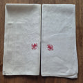 2x Antike Jugendstil Servietten/Mitteldecken rot bestickt weiß 62x62cm Monogramm M.E. Damast