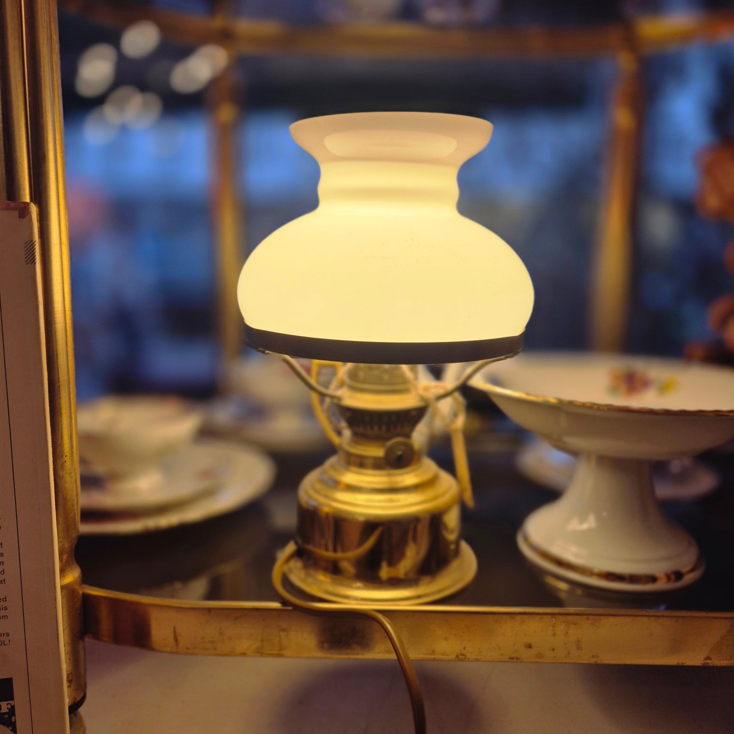 Antike Messing Petroleumlampe (ohne Schalter & mit kurzem Kabel)