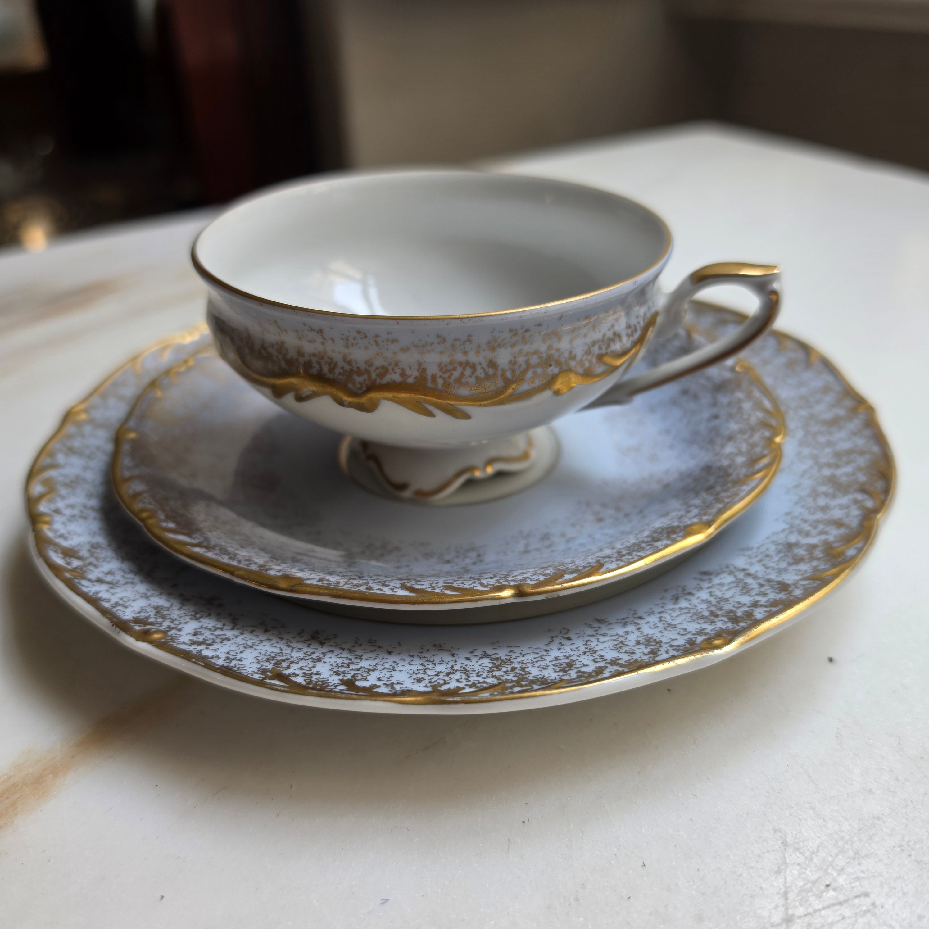 Prachtvolles 3-teiliges Schierholz Plaue Porzellan-Gedeck – Gold-Staub auf Hellblau – Vintage