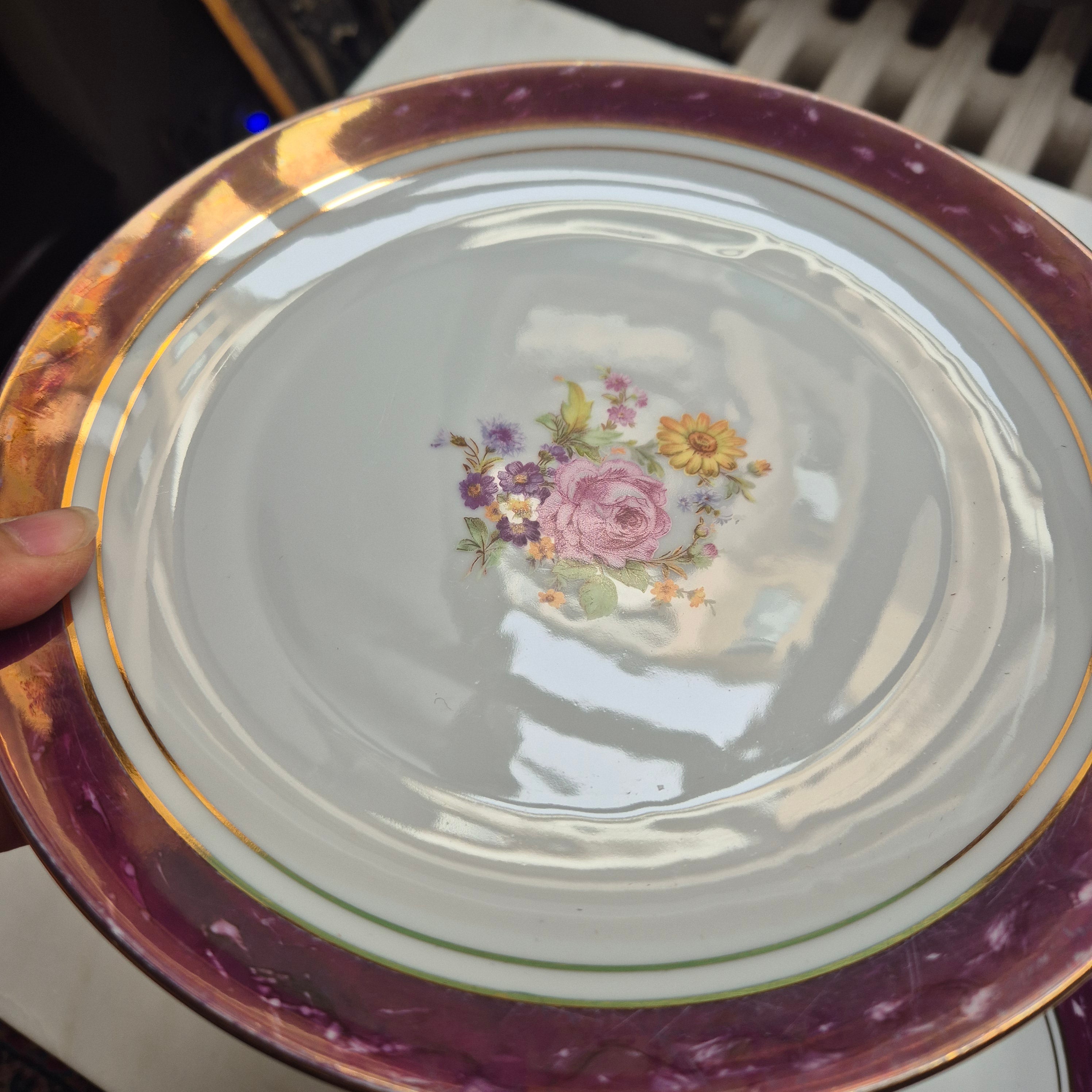 6x Antike flache Speiseteller Blumendekor weiß mit lila Goldrand