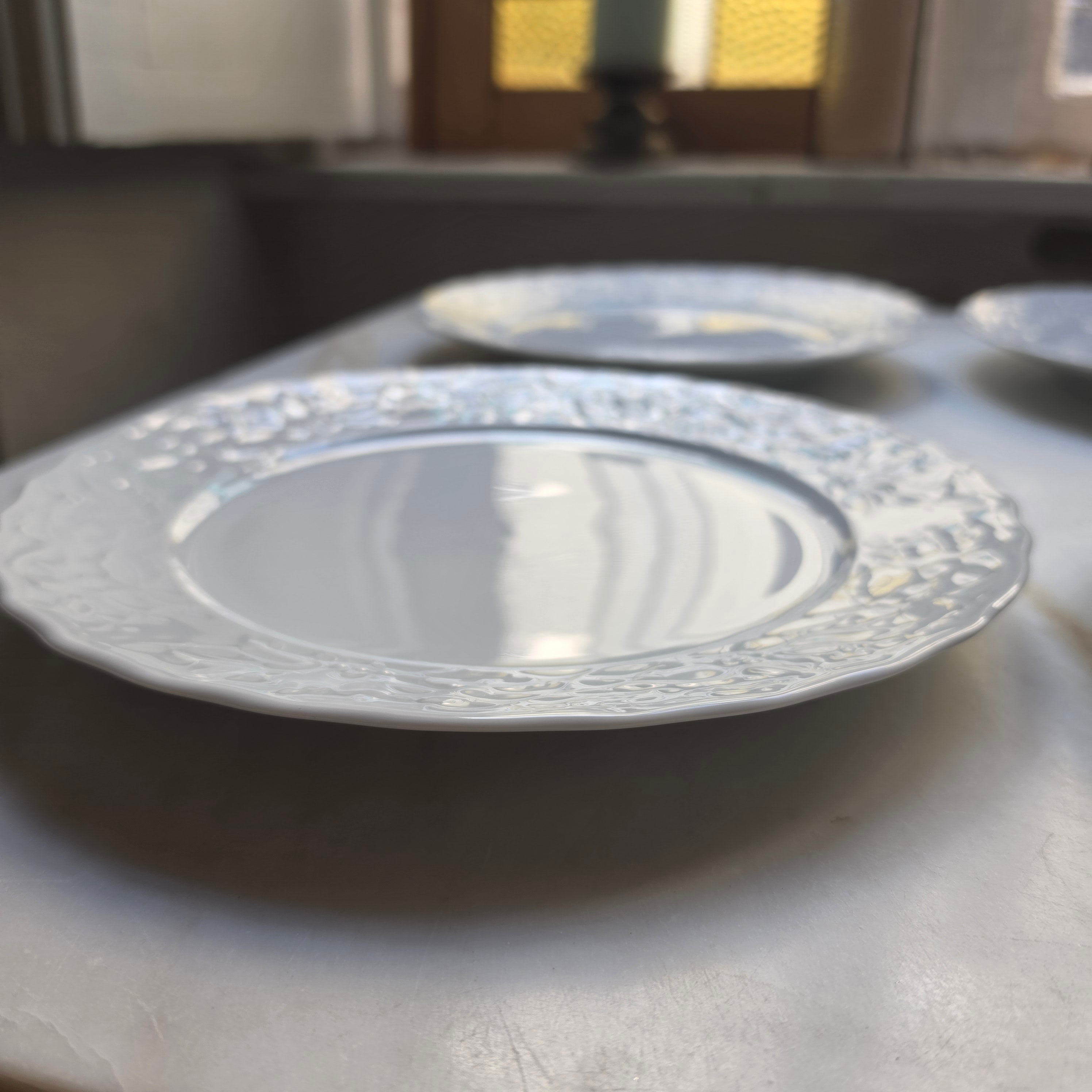 Vintage Mitterteich Bavaria Teller 6er Set - Weißes Porzellan mit Floralem Relief