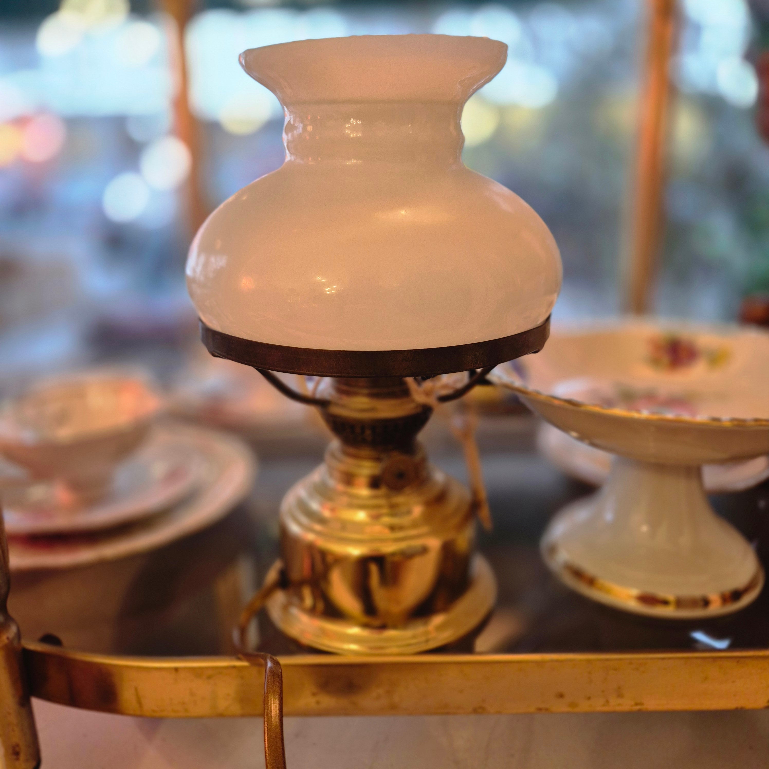 Antike Messing Petroleumlampe (ohne Schalter & mit kurzem Kabel)