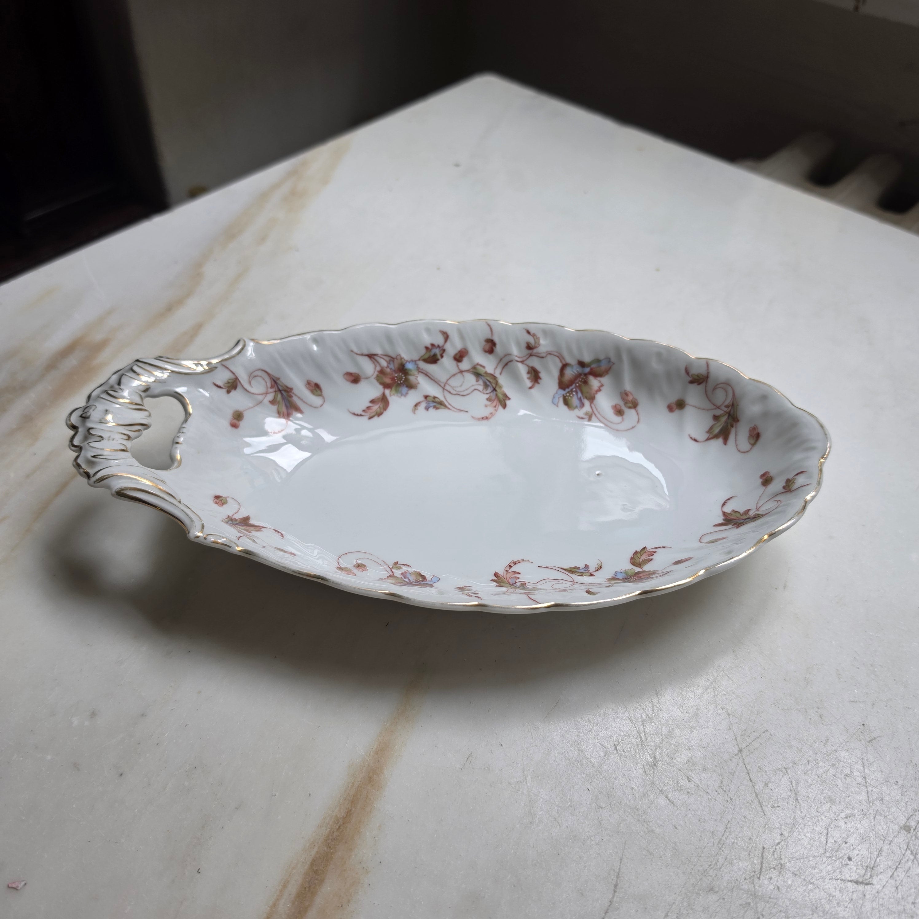 Antike Porzellan-Anbietschale mit floralem Dekor & Goldrand – Vintage Servierschale - Oval