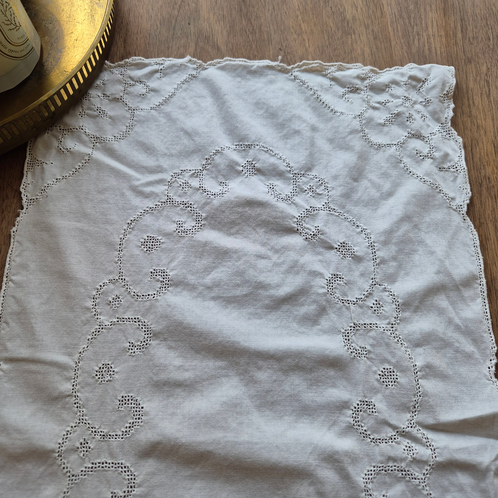 Antiker Handgemachter Tischläufer Zierdeckchen Spitze 80x34cm weiß 🤍