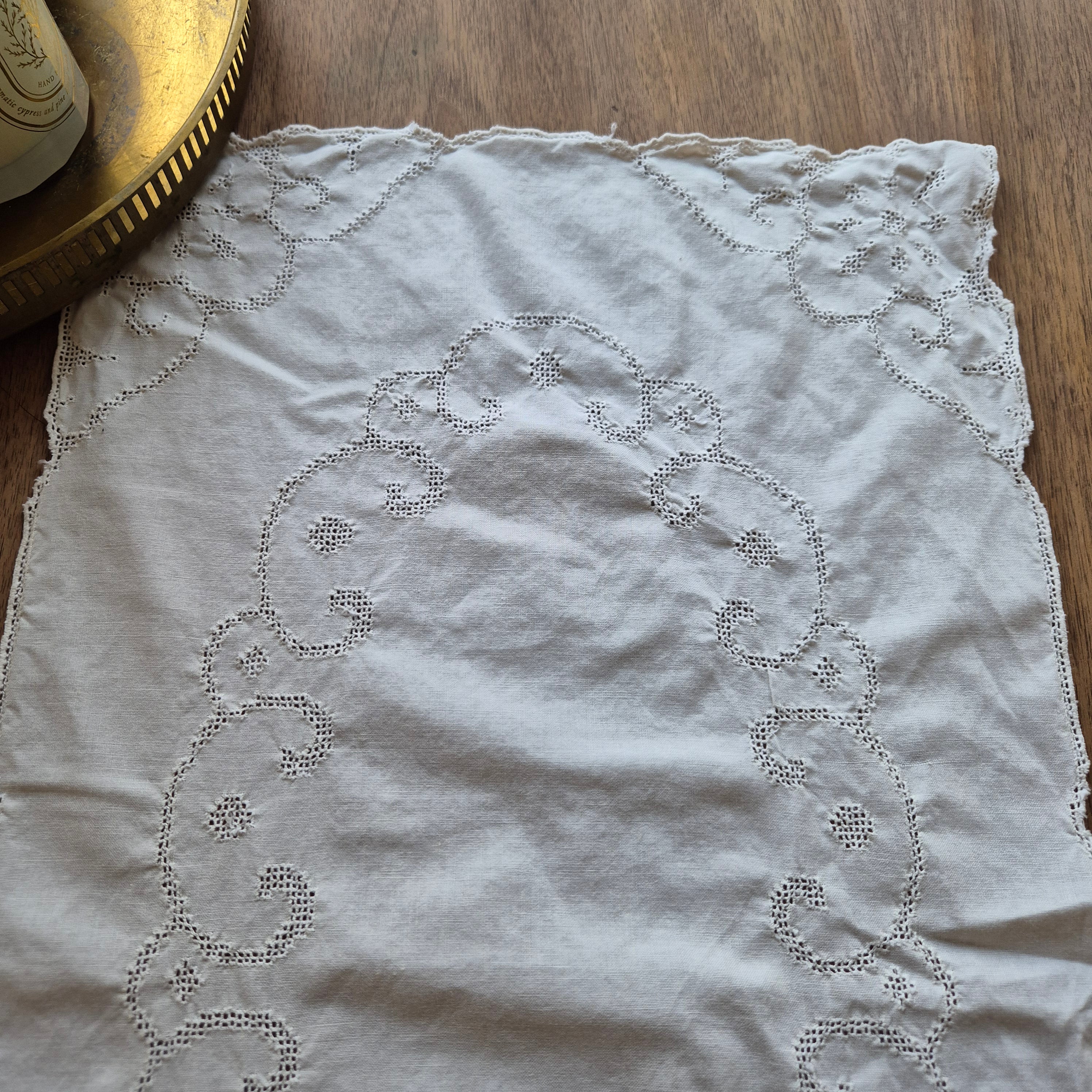 Antiker Handgemachter Tischläufer Zierdeckchen Spitze 80x34cm weiß 🤍