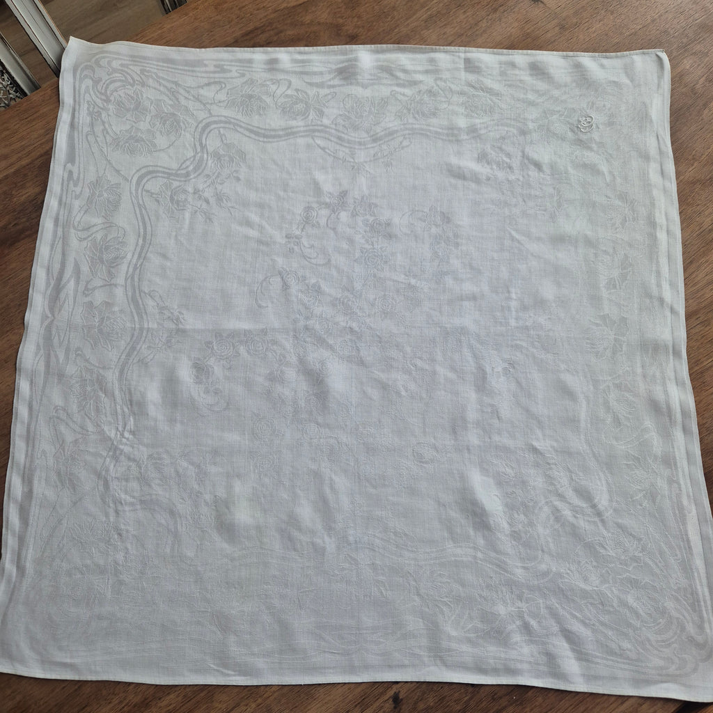 Antike Jugendstil Serviette/Mitteldecke weiß 64x64cm Damast Blumen Stockflecken Monogramm G.C.