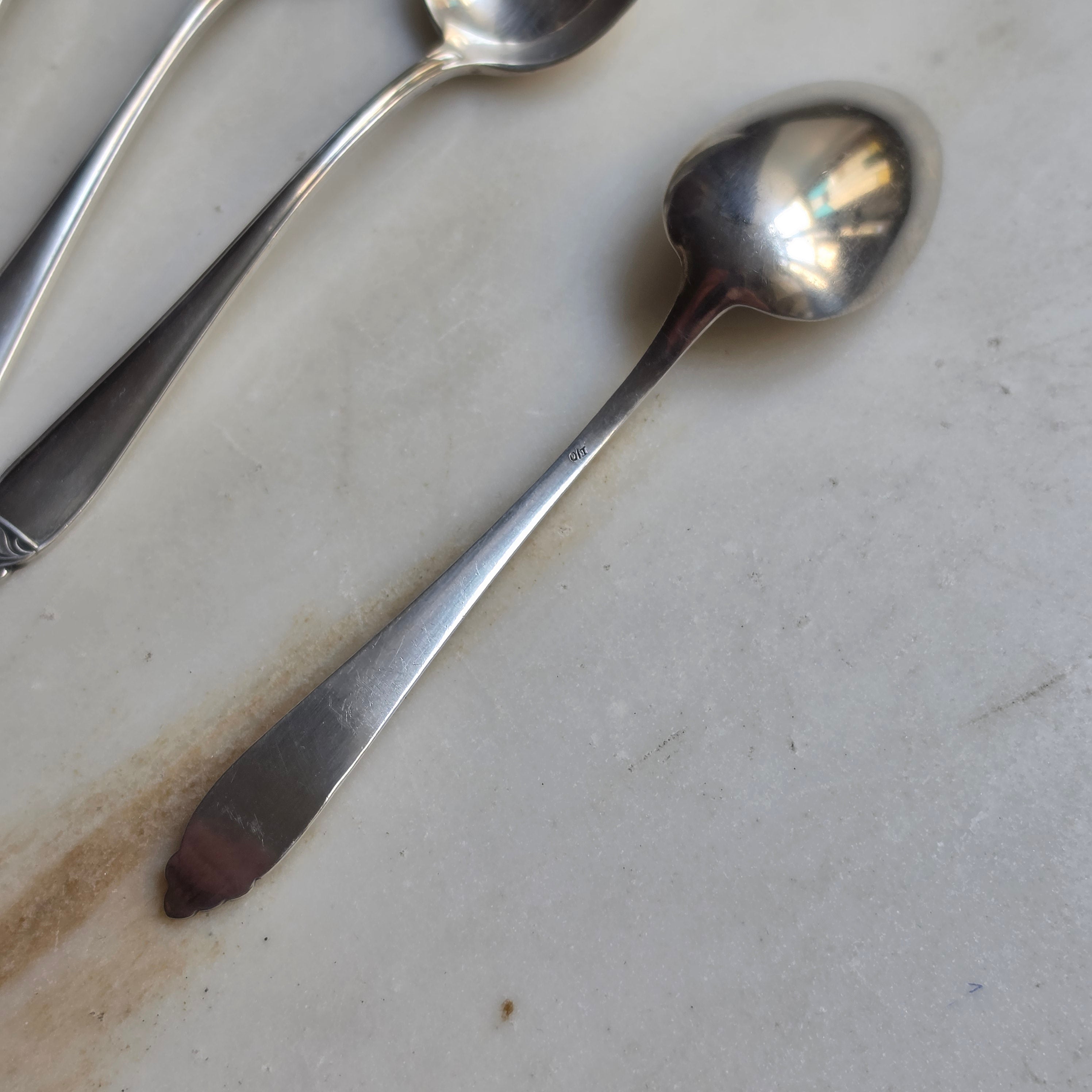 5er-Set Vintage Teelöffel / Kaffeelöffel mit elegantem Relief-Dekor