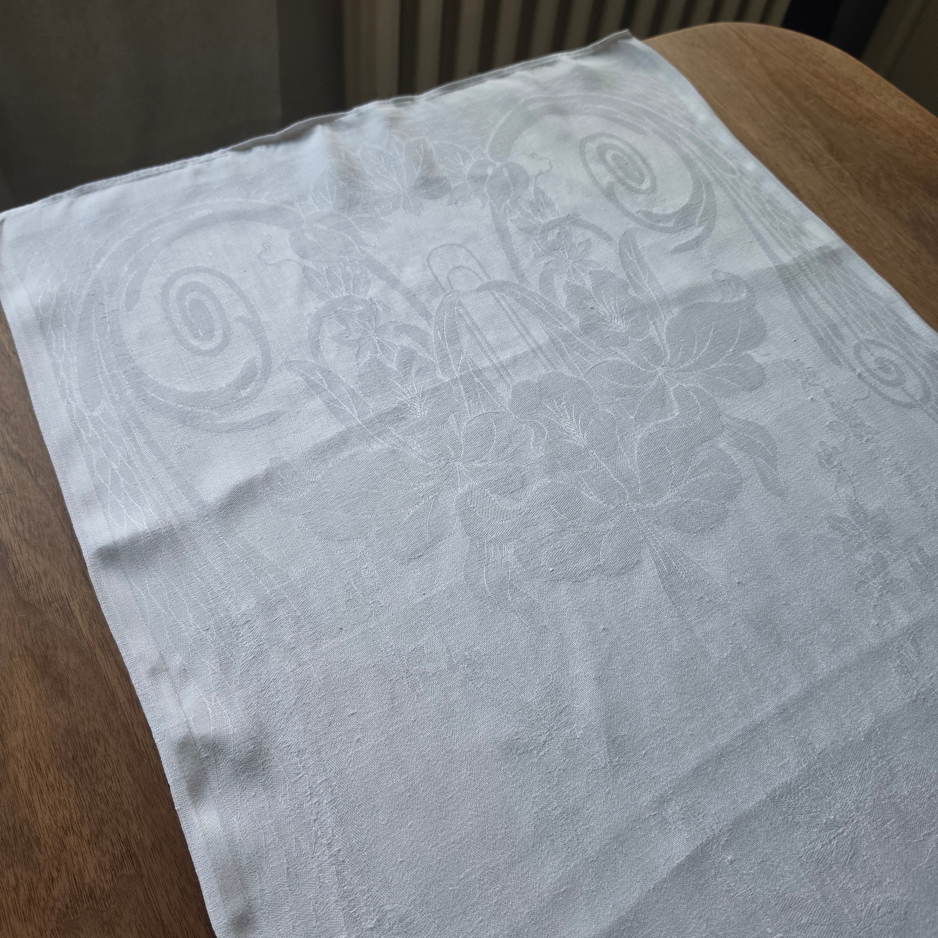 Antikes Damast-Geschirrtuch - Tischläufer - Halbleinen mit Jugendstil-Muster - 50x127cm