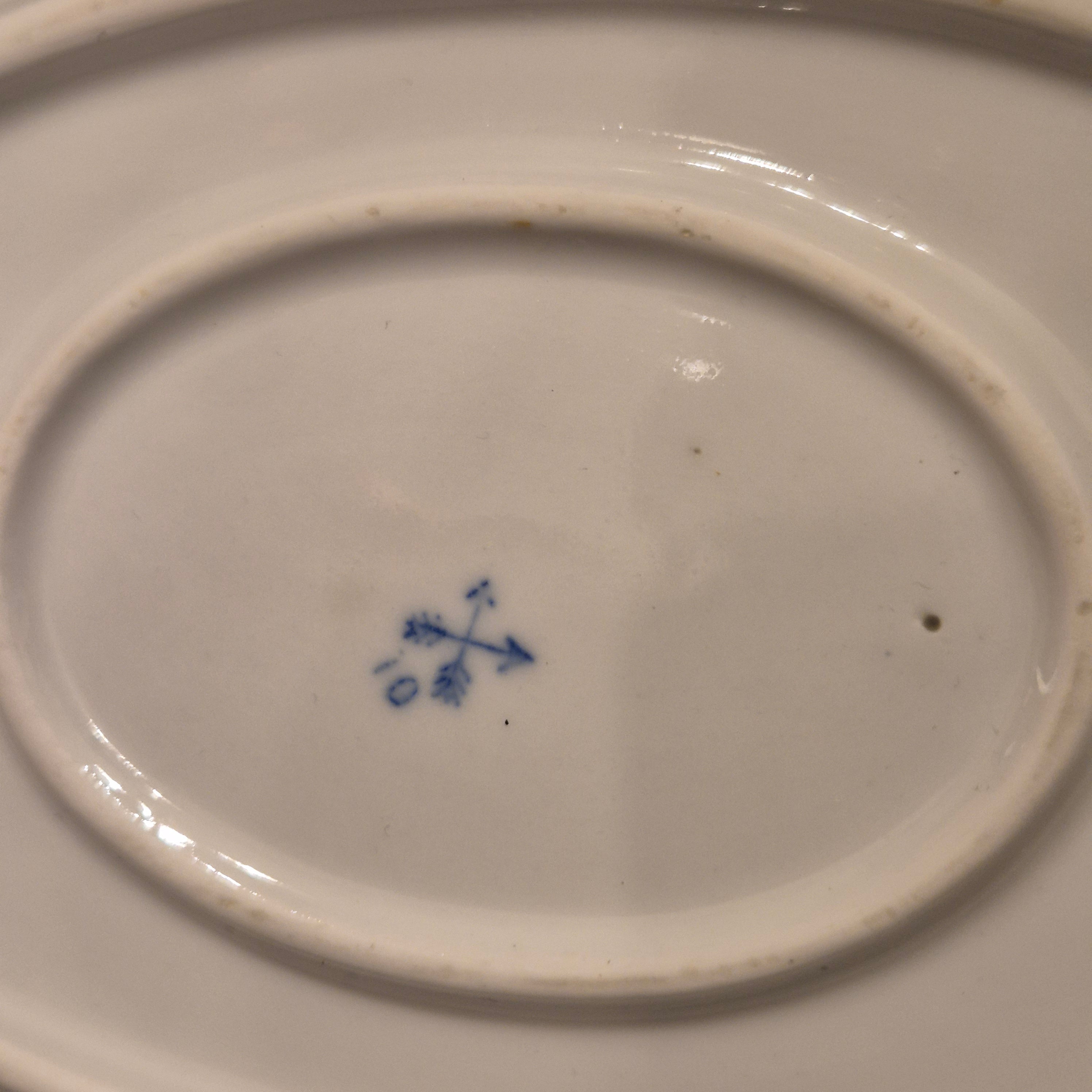 Antike Sauciere blau weiß mit festem Unterteller Porzellan Kalk in Eisenberg/Thüringen