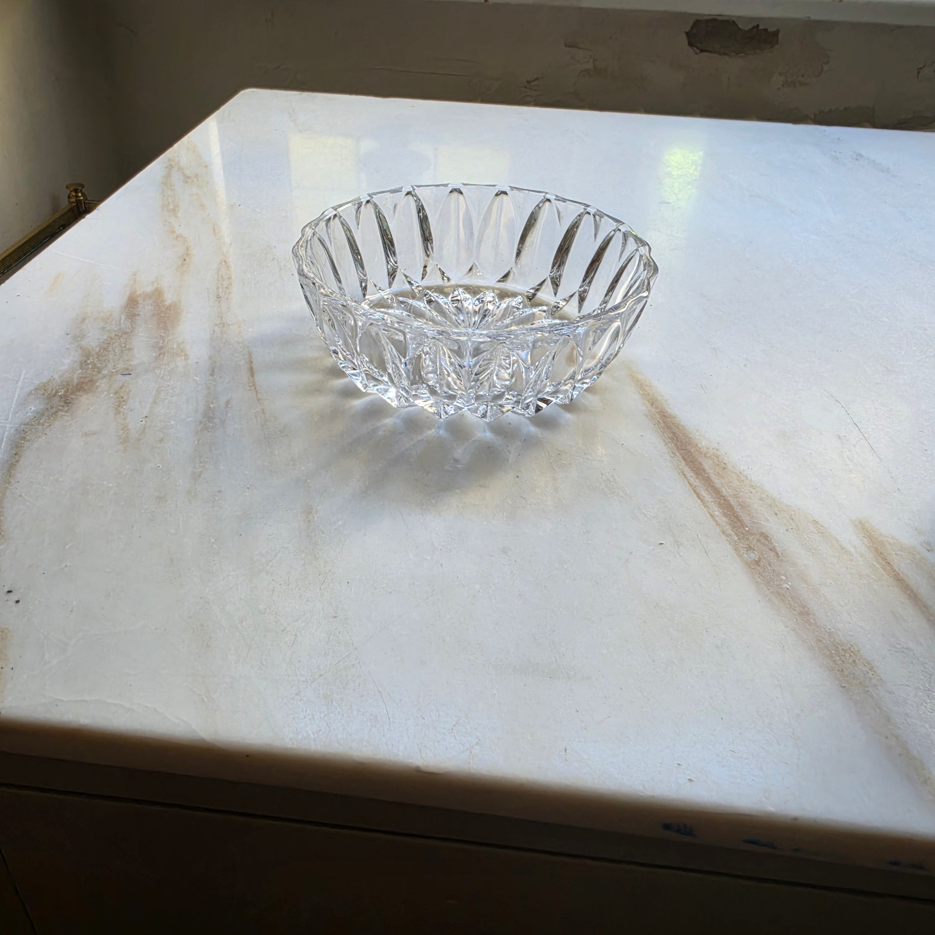 Vintage Glasschale in Kristalloptik für Nascherein